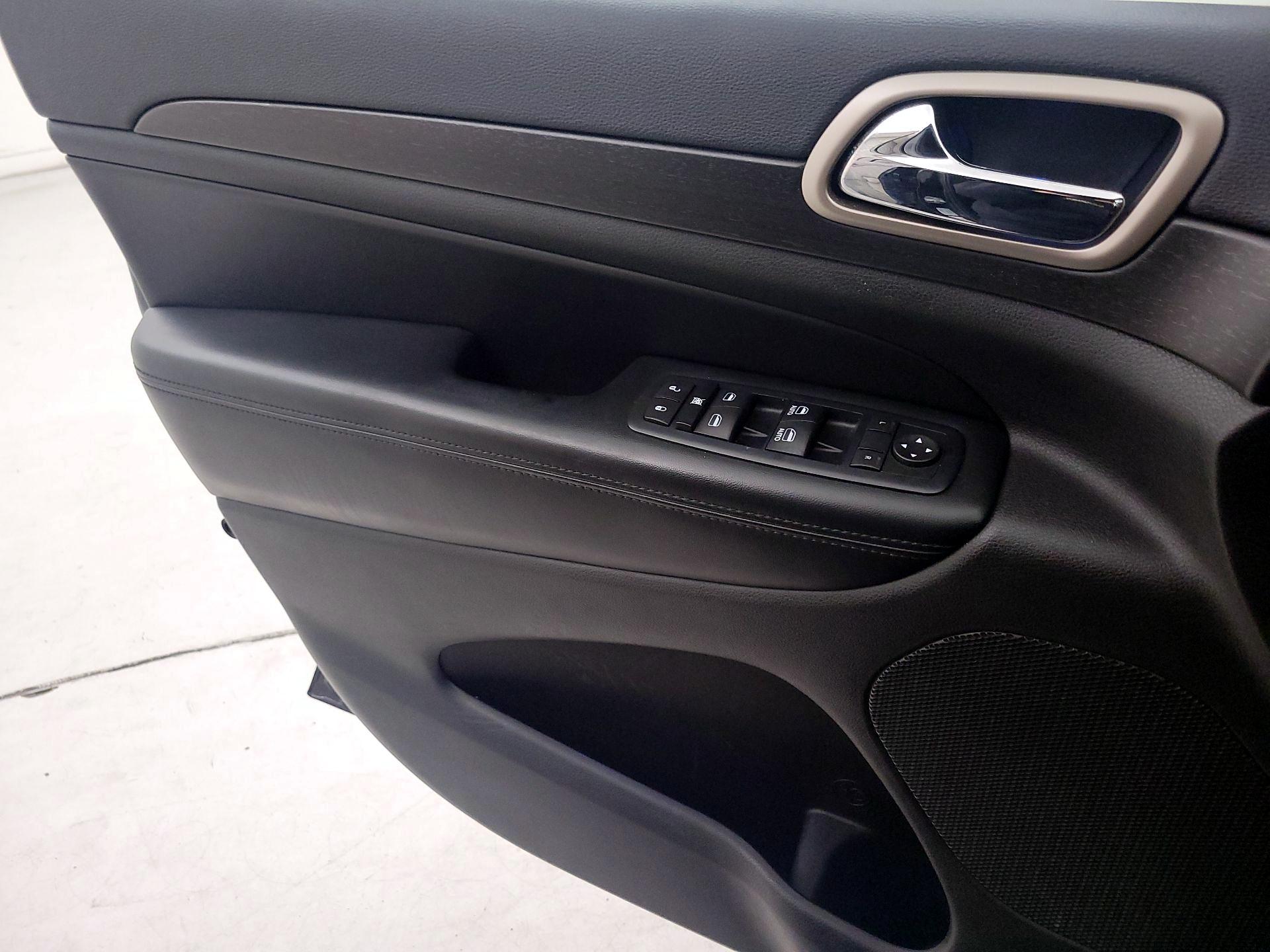 Thumbnail: 2016 Jeep Grand Cherokee - 12