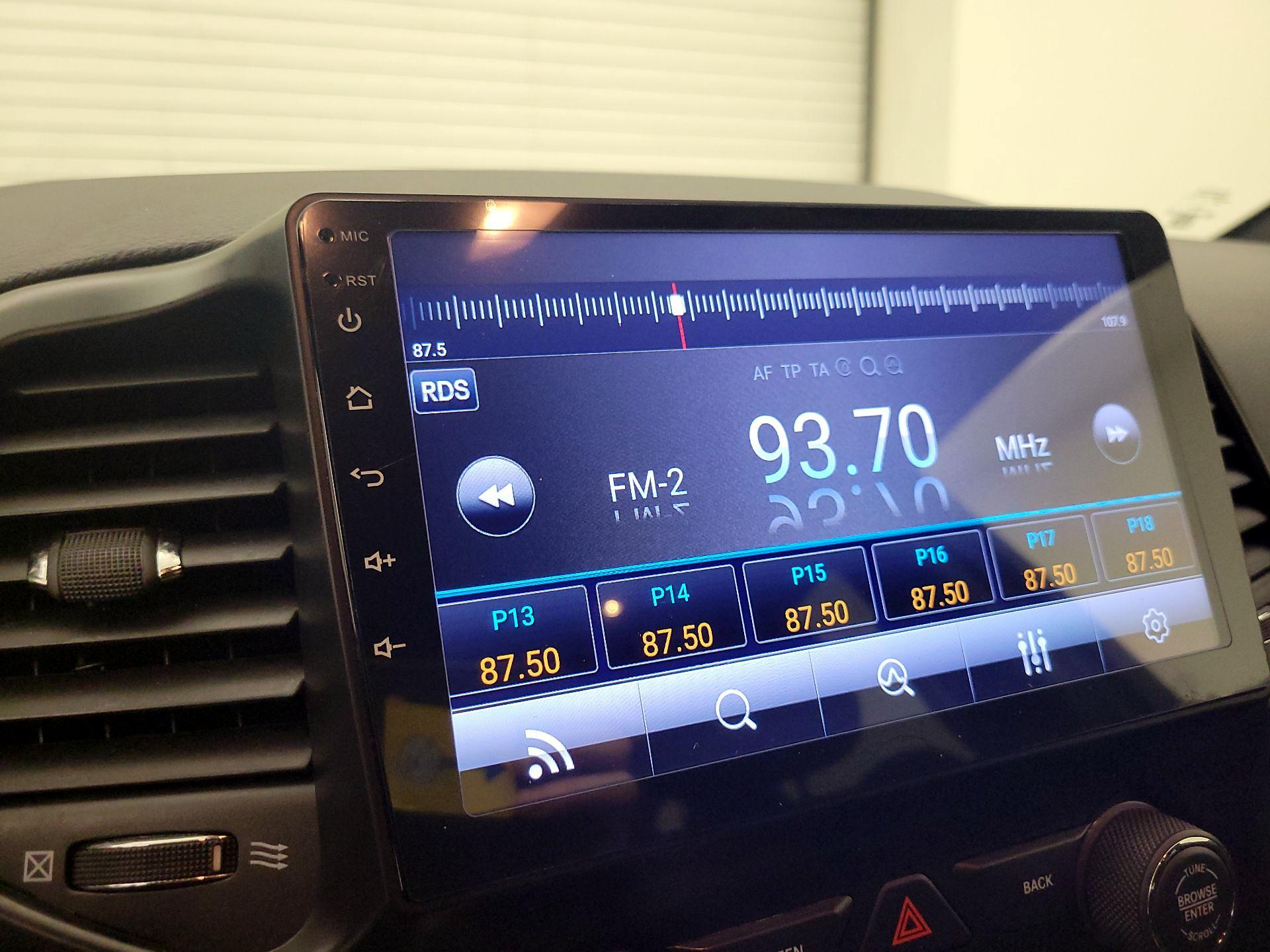 Thumbnail: 2016 Jeep Grand Cherokee - 14