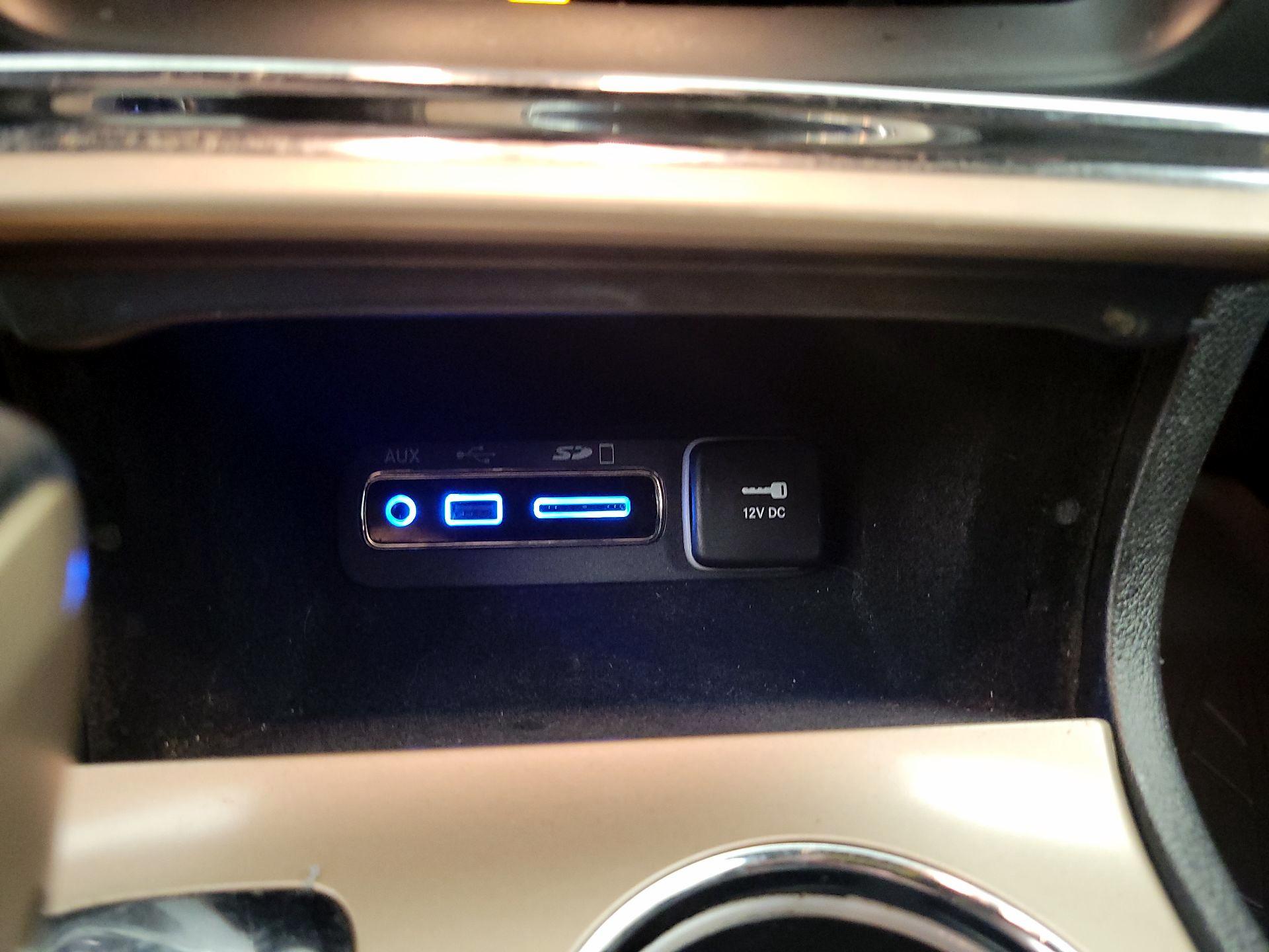 Thumbnail: 2016 Jeep Grand Cherokee - 17