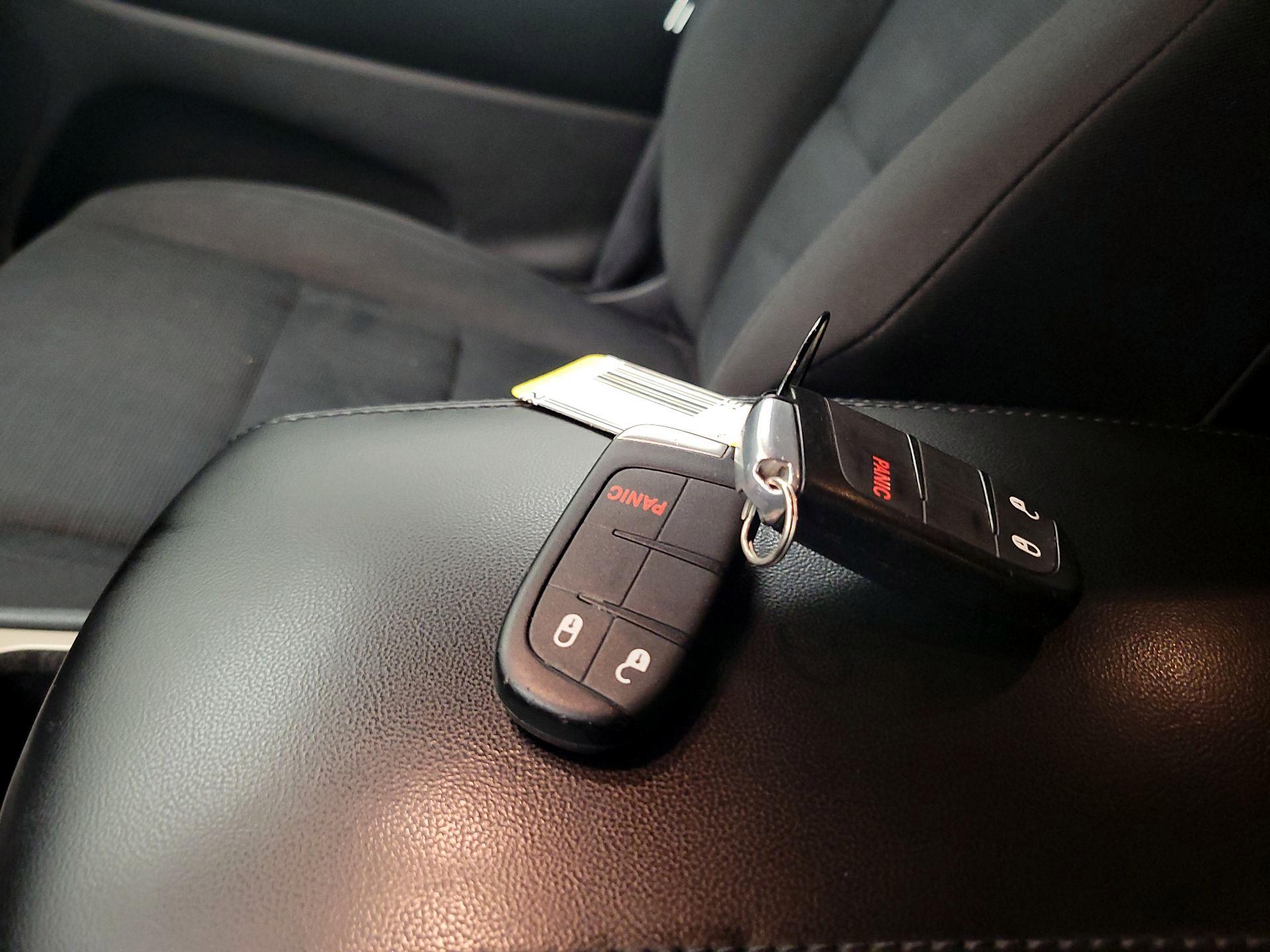 Thumbnail: 2016 Jeep Grand Cherokee - 20