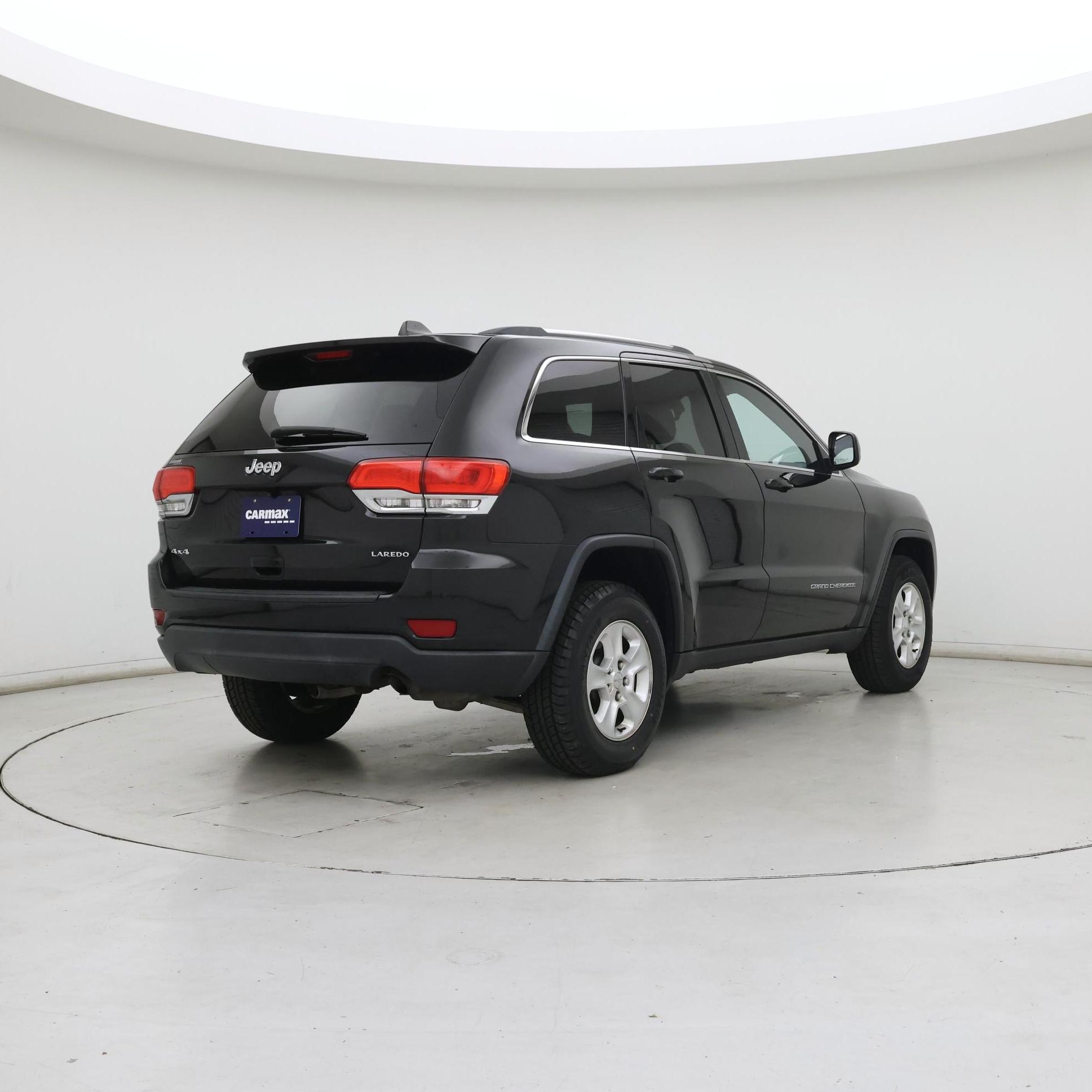 Thumbnail: 2016 Jeep Grand Cherokee - 8