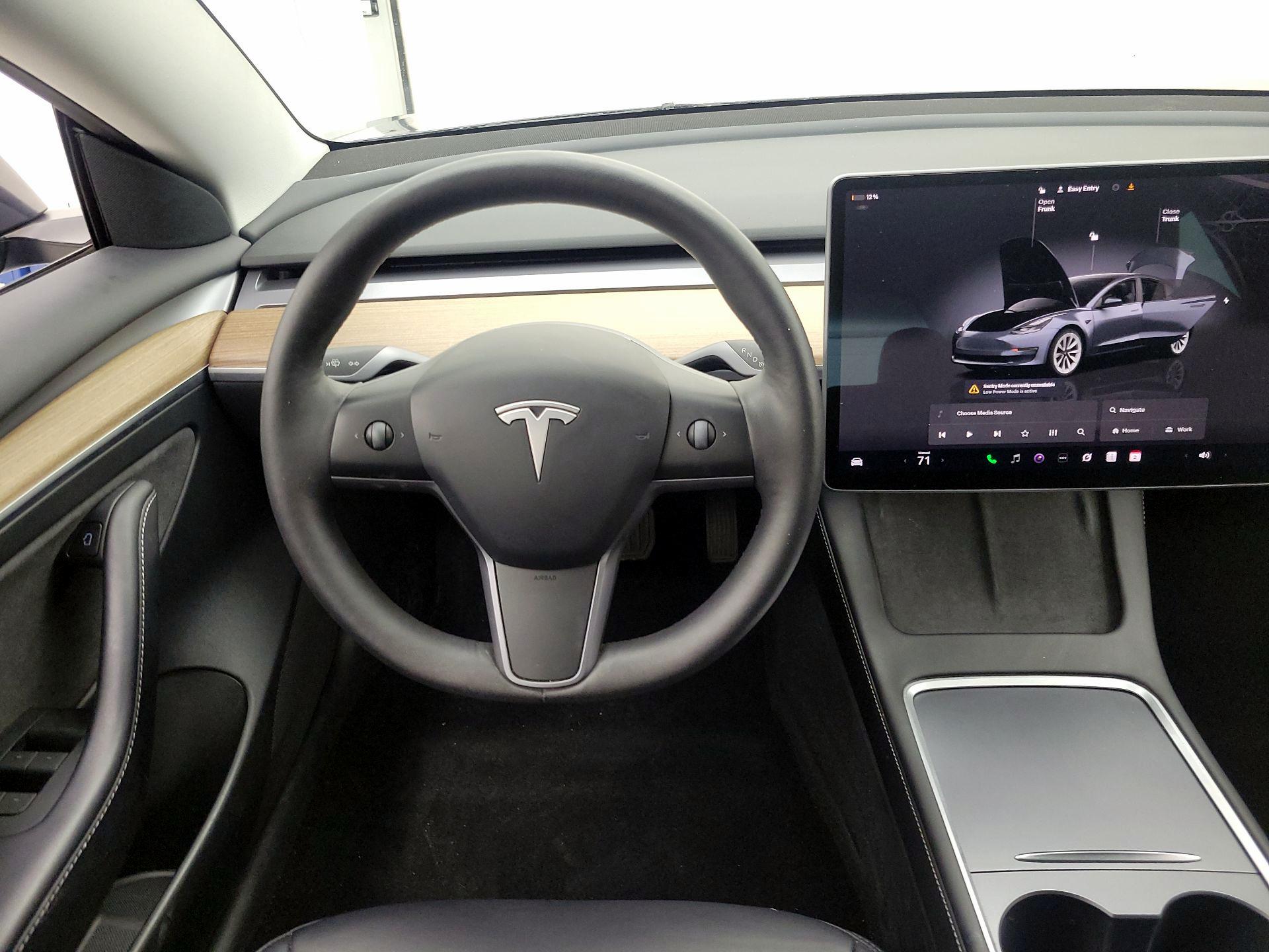 Thumbnail: 2023 Tesla Model 3 - 10