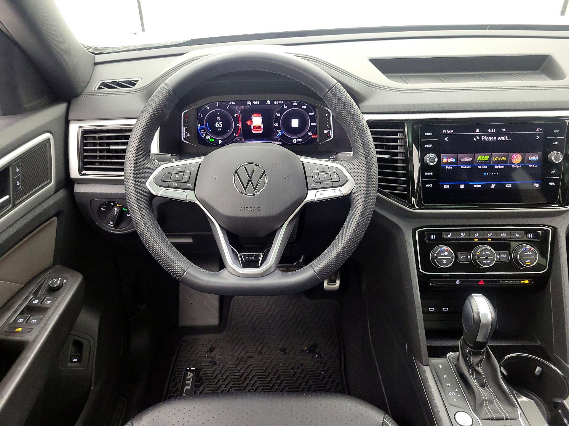 Thumbnail: 2023 Volkswagen Atlas - 10