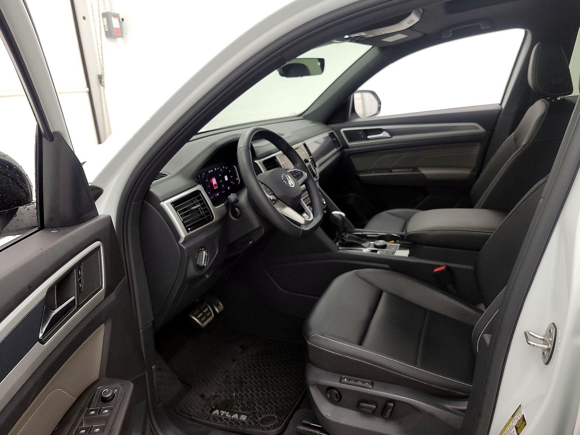 Thumbnail: 2023 Volkswagen Atlas - 11