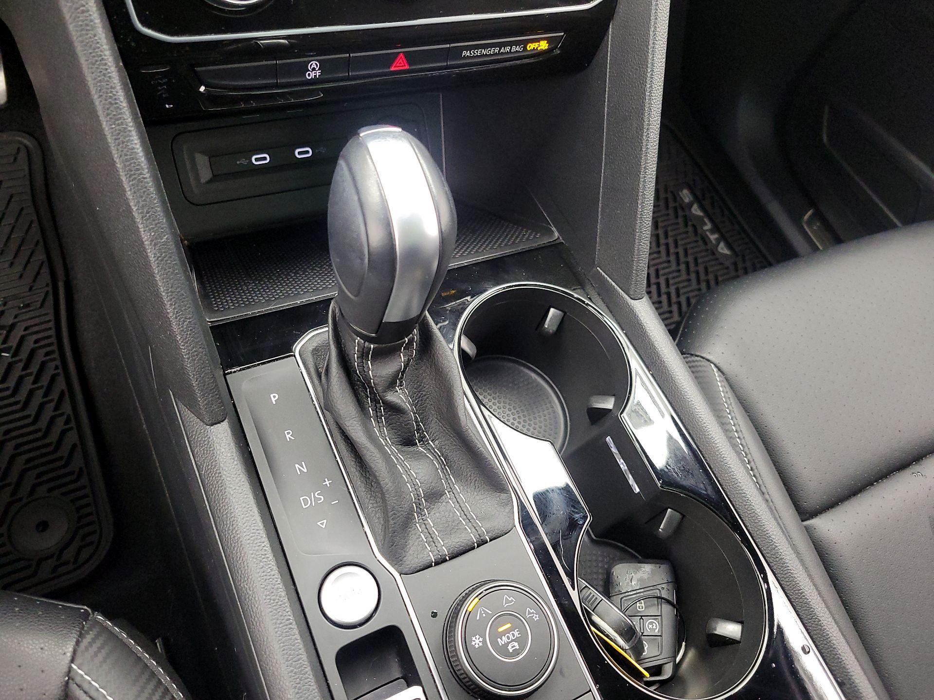 Thumbnail: 2023 Volkswagen Atlas - 17