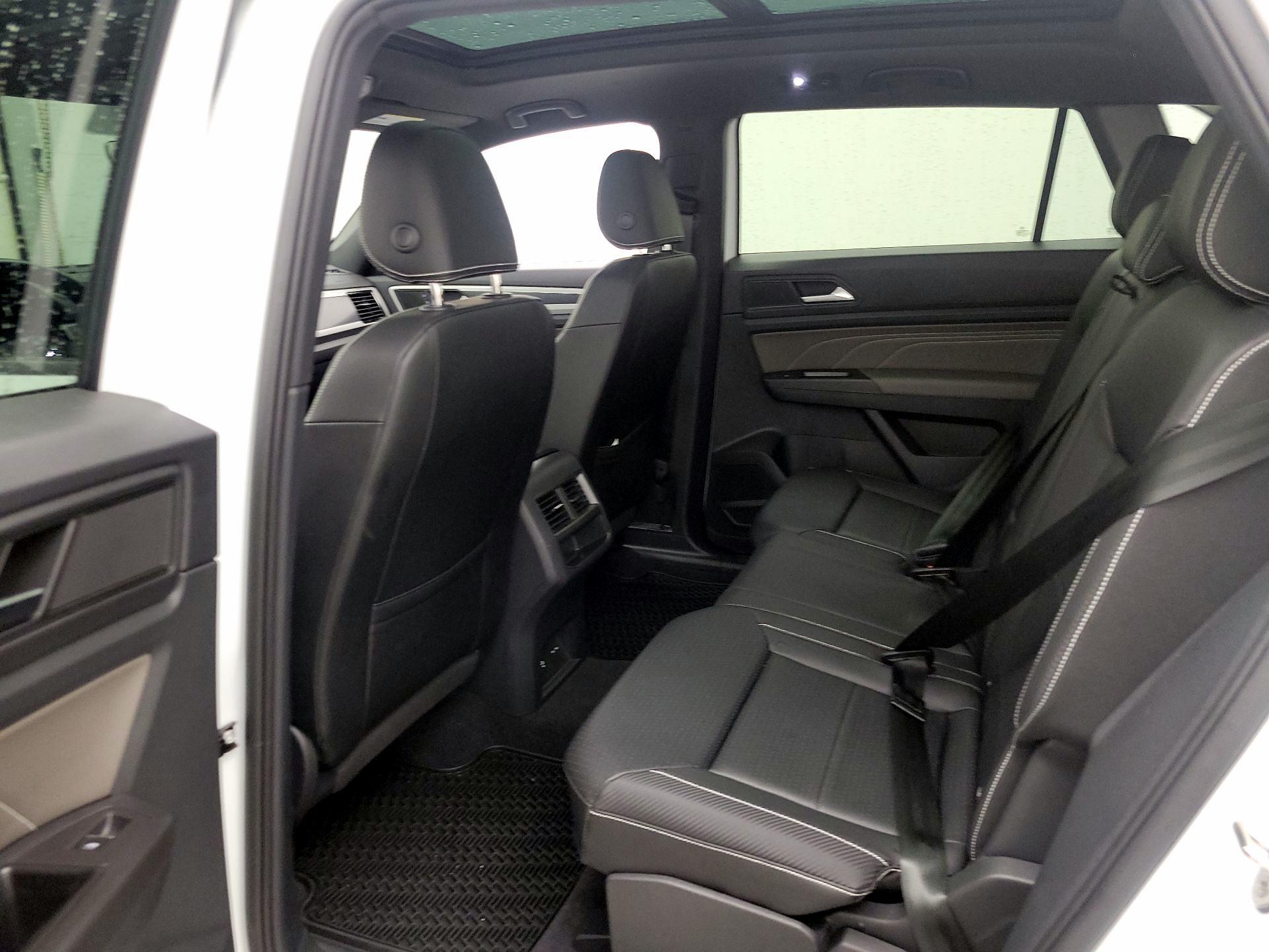 Thumbnail: 2023 Volkswagen Atlas - 20