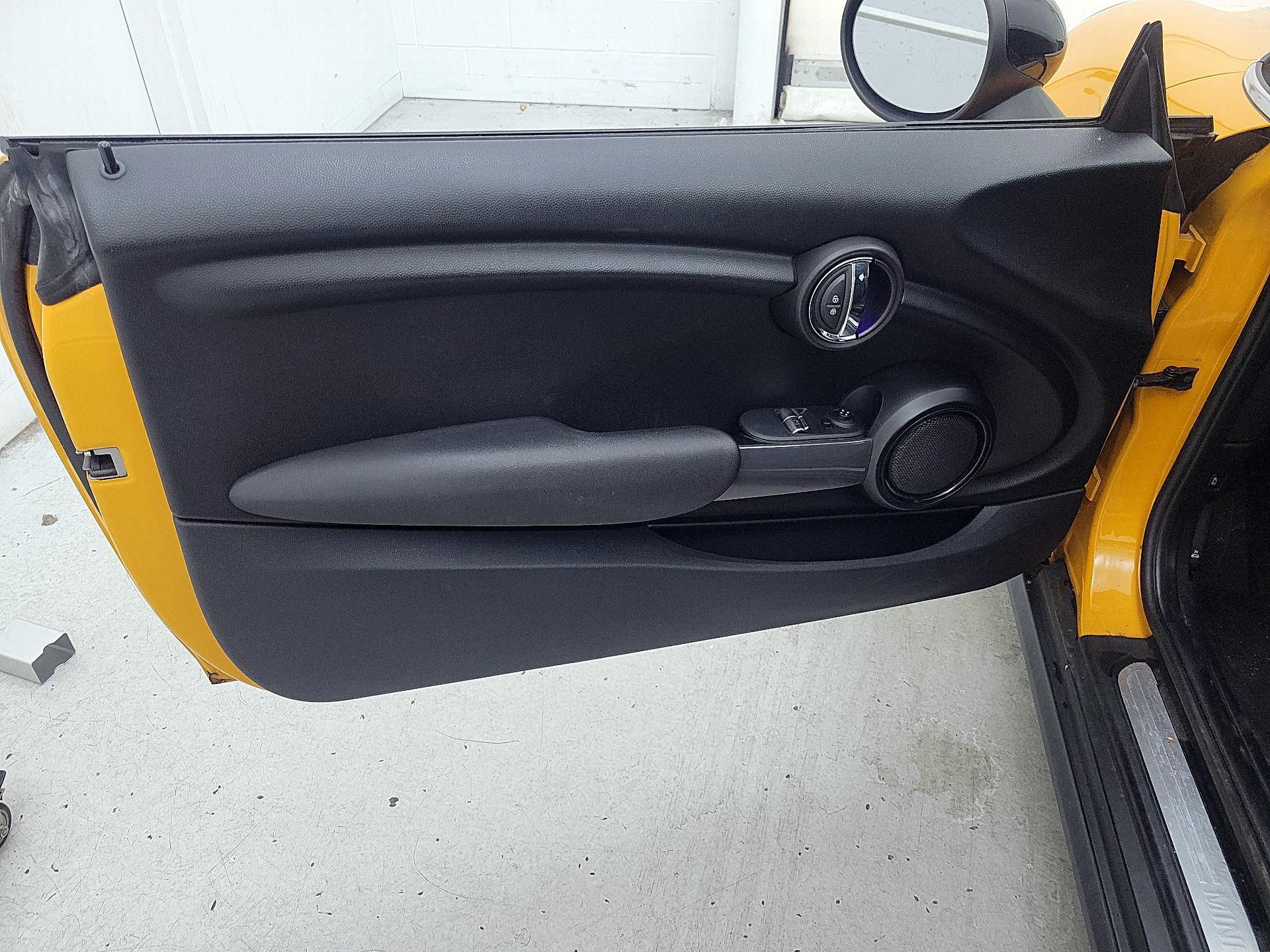 Thumbnail: 2016 MINI Cooper Hardtop - 12