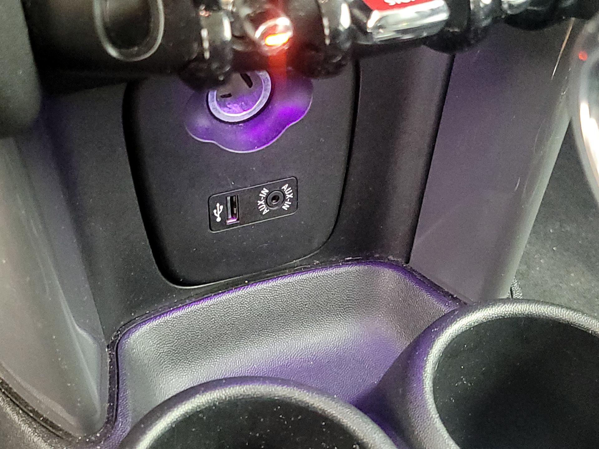 Thumbnail: 2016 MINI Cooper Hardtop - 18