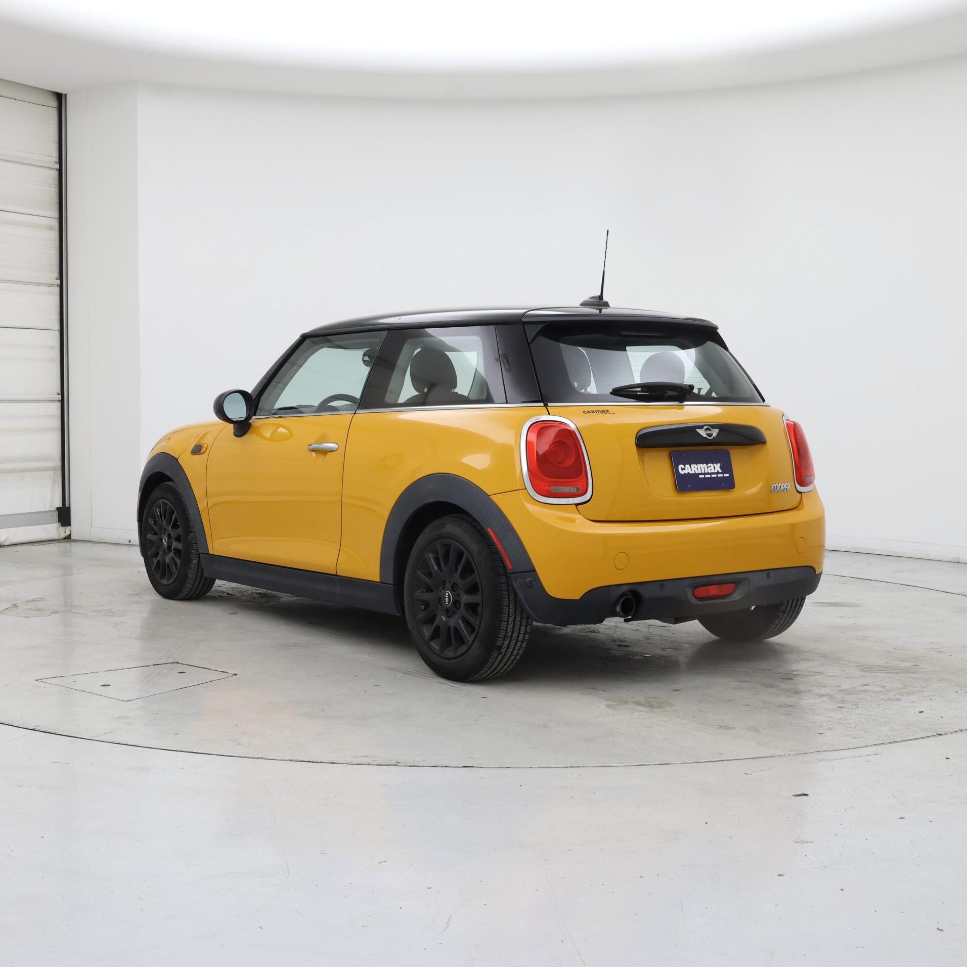 Thumbnail: 2016 MINI Cooper Hardtop - 2