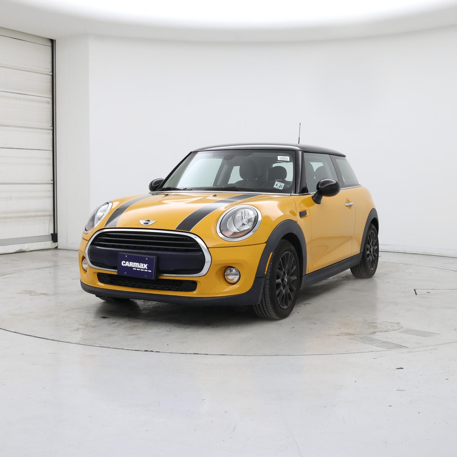 Thumbnail: 2016 MINI Cooper Hardtop - 4