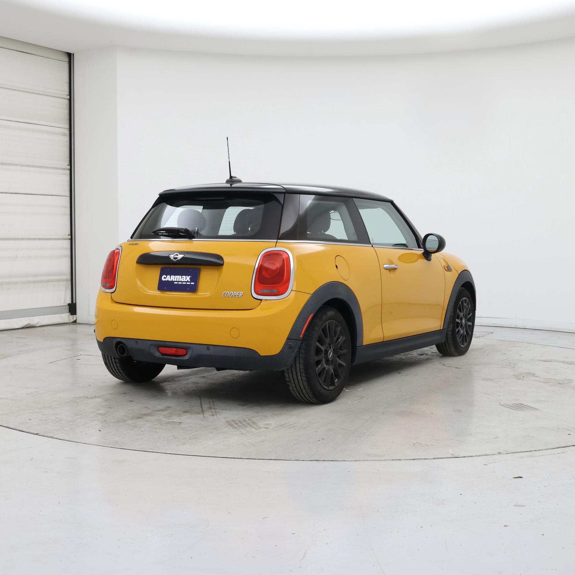 Thumbnail: 2016 MINI Cooper Hardtop - 8