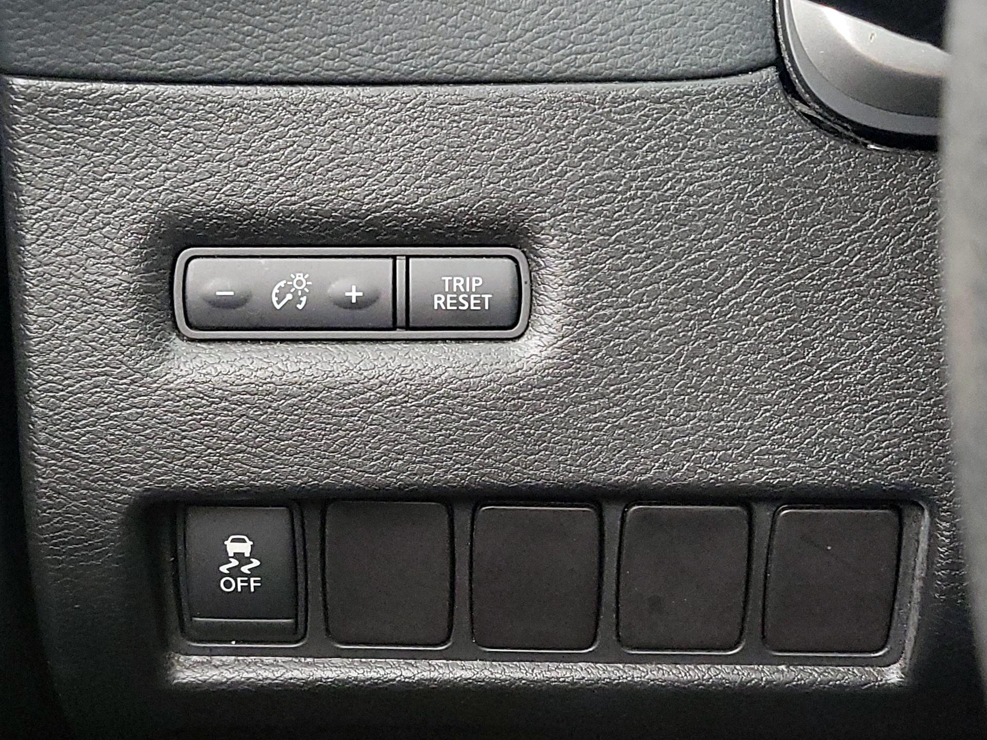 Thumbnail: 2015 Nissan Murano - 13