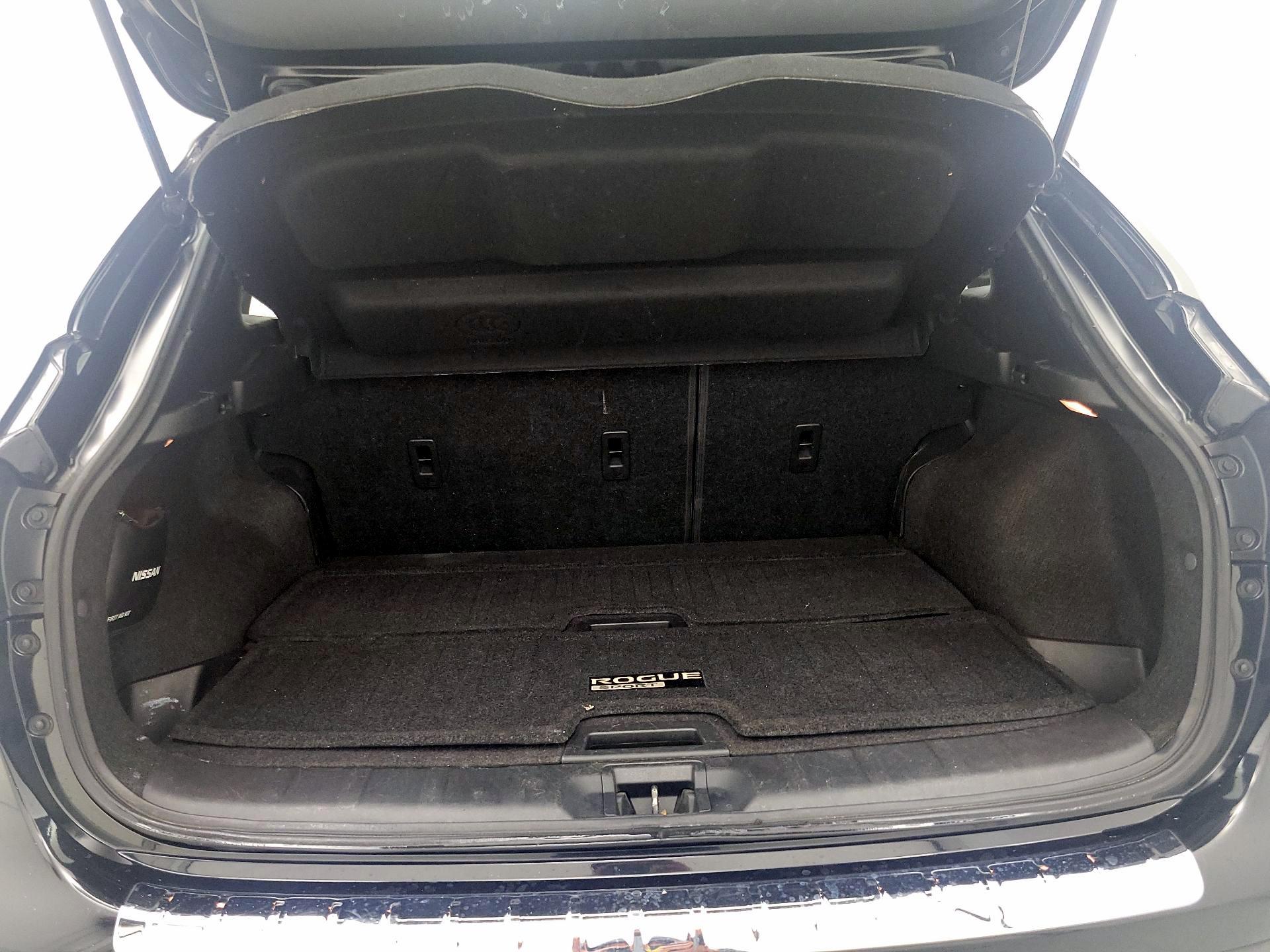 Thumbnail: 2020 Nissan Rogue Sport - 19
