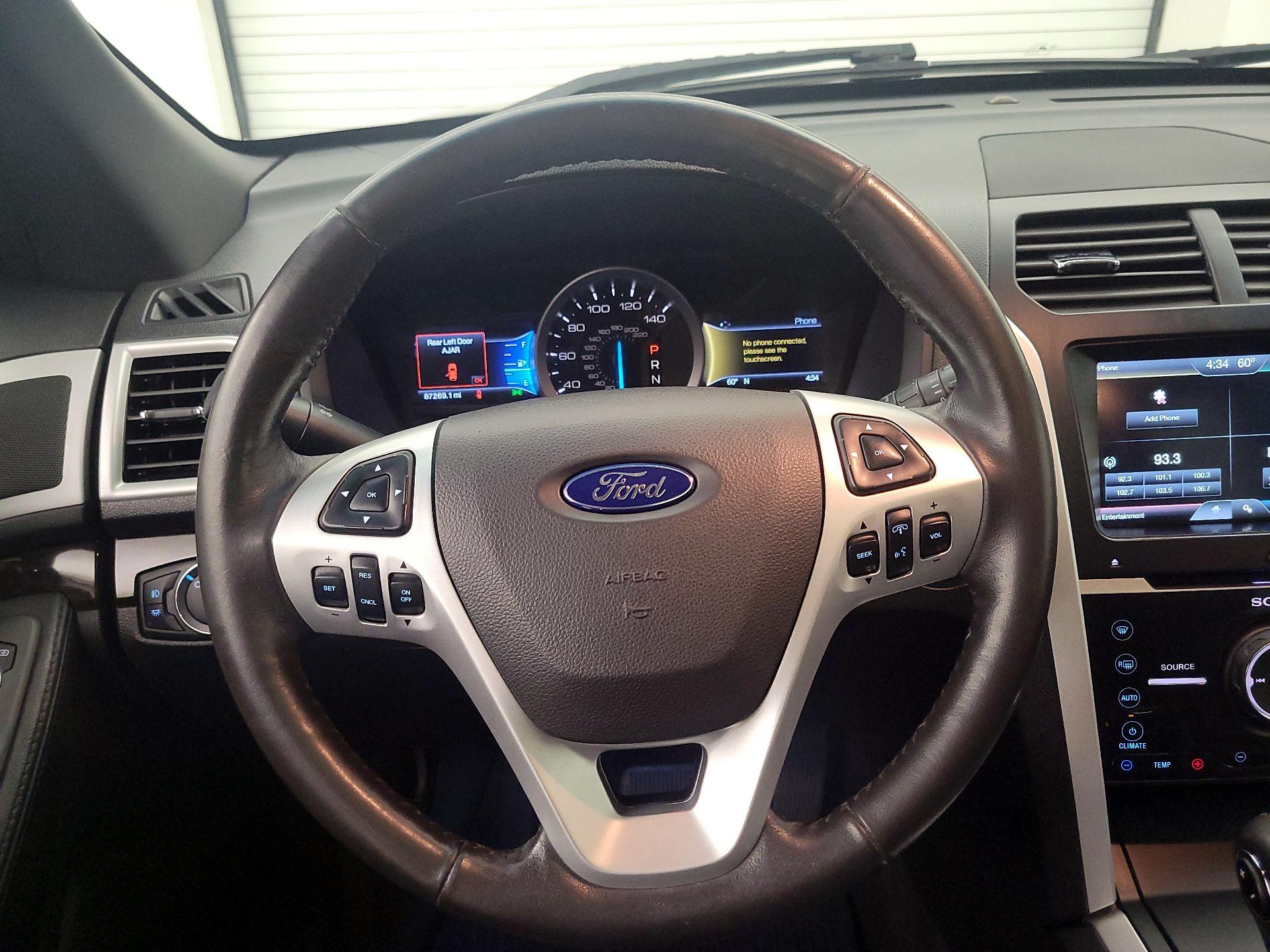 Thumbnail: 2015 Ford Explorer - 10