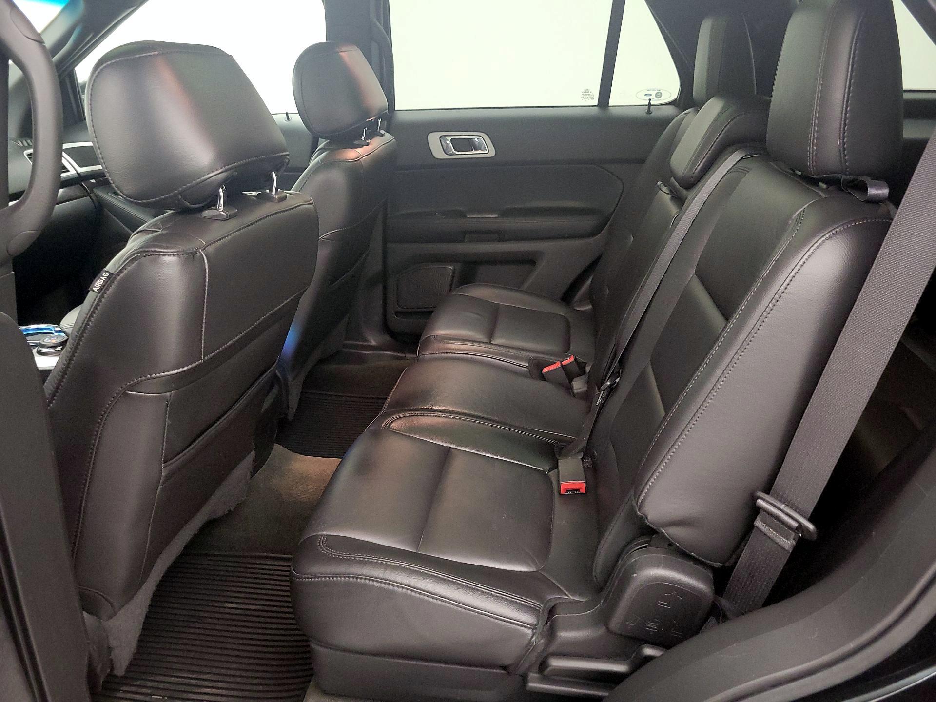 Thumbnail: 2015 Ford Explorer - 20