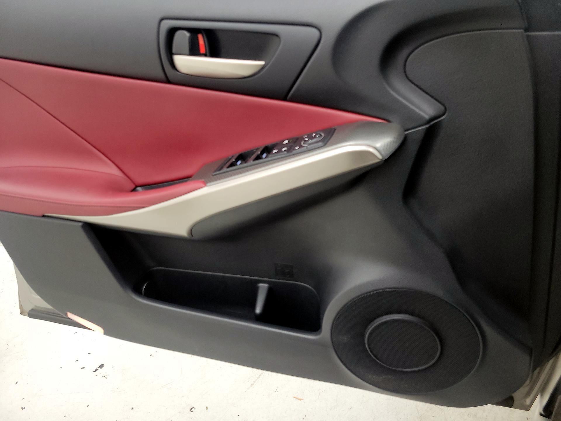 Thumbnail: 2017 Lexus IS - 12