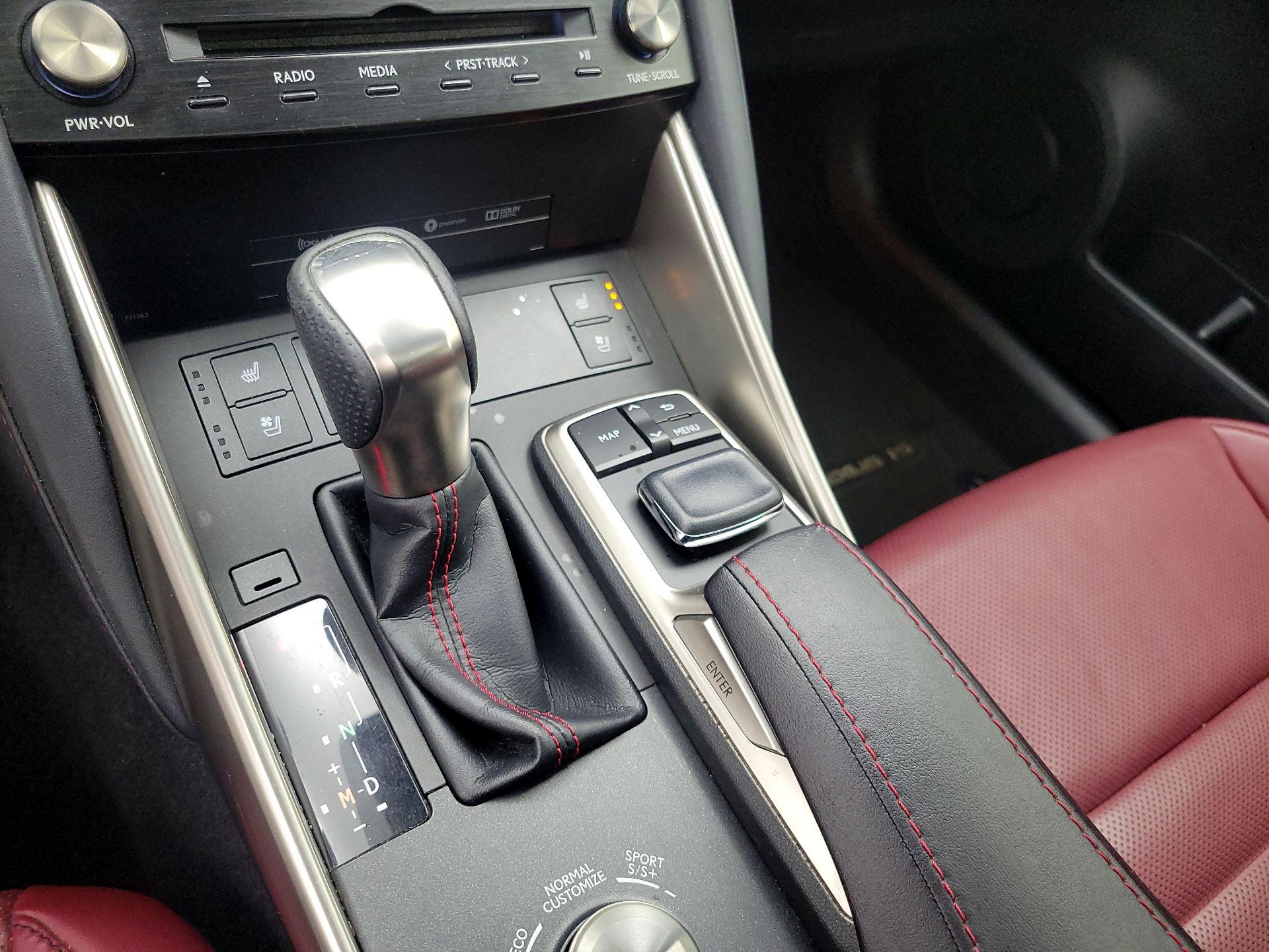 Thumbnail: 2017 Lexus IS - 18