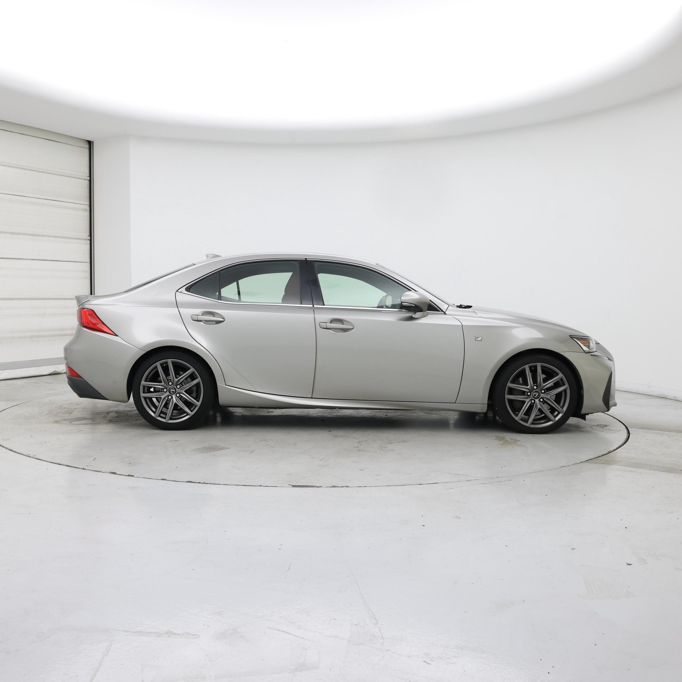 Thumbnail: 2017 Lexus IS - 7