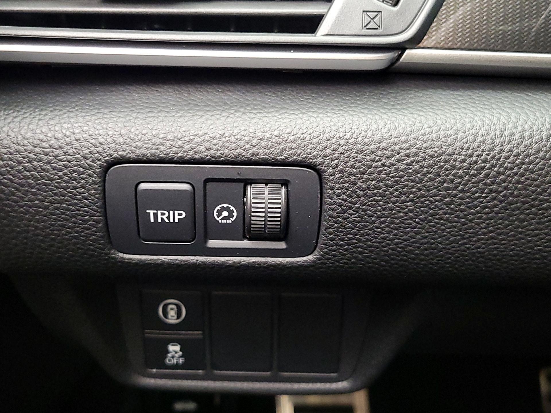 Thumbnail: 2018 Honda Accord - 13