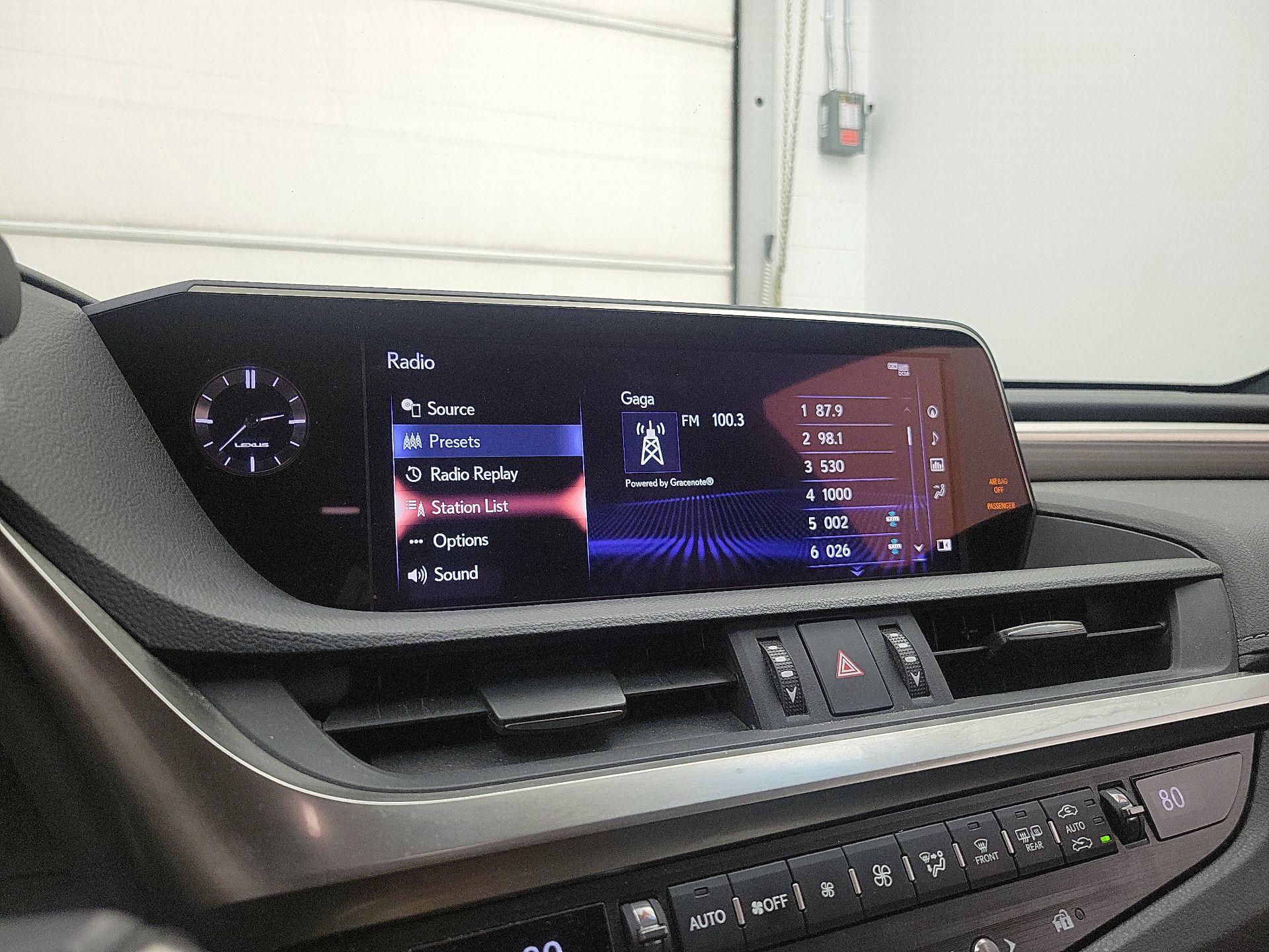 Thumbnail: 2020 Lexus ES - 15