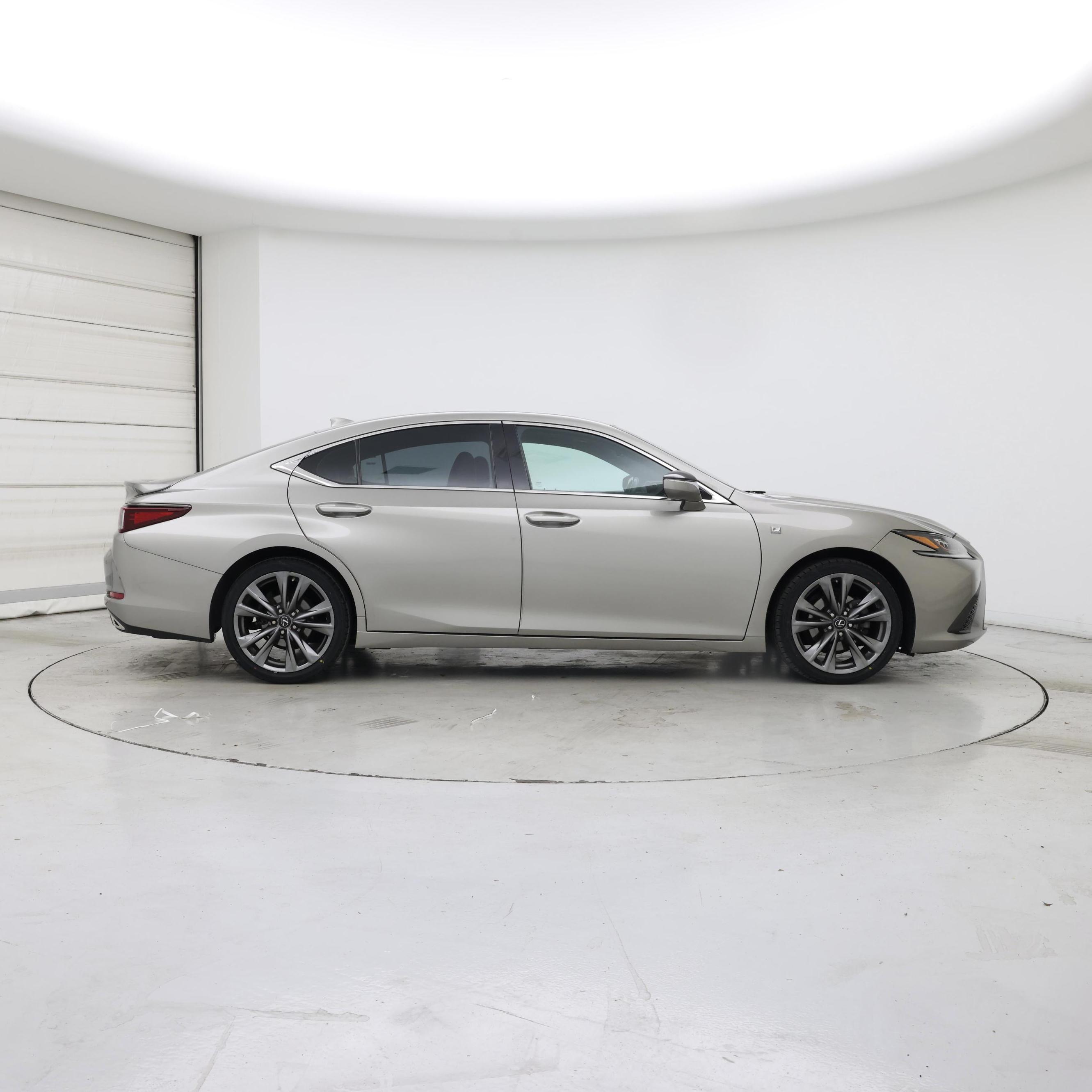 Thumbnail: 2020 Lexus ES - 7