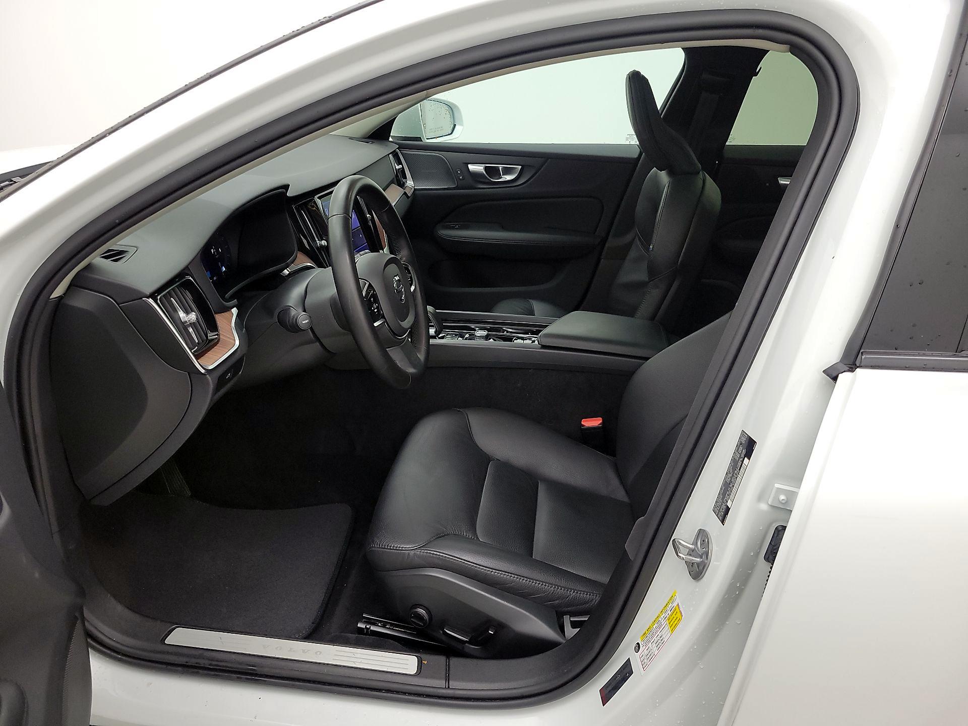 Thumbnail: 2024 Volvo S60 - 11