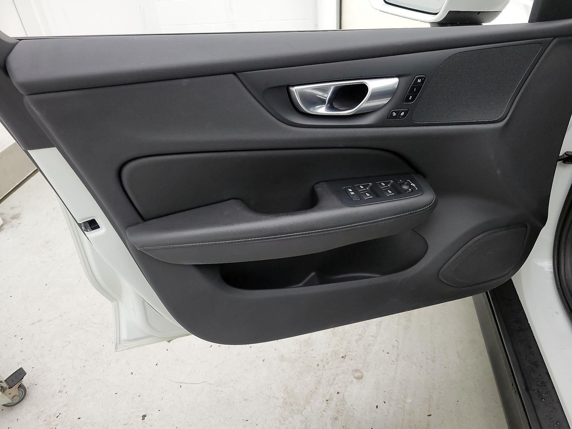 Thumbnail: 2024 Volvo S60 - 12