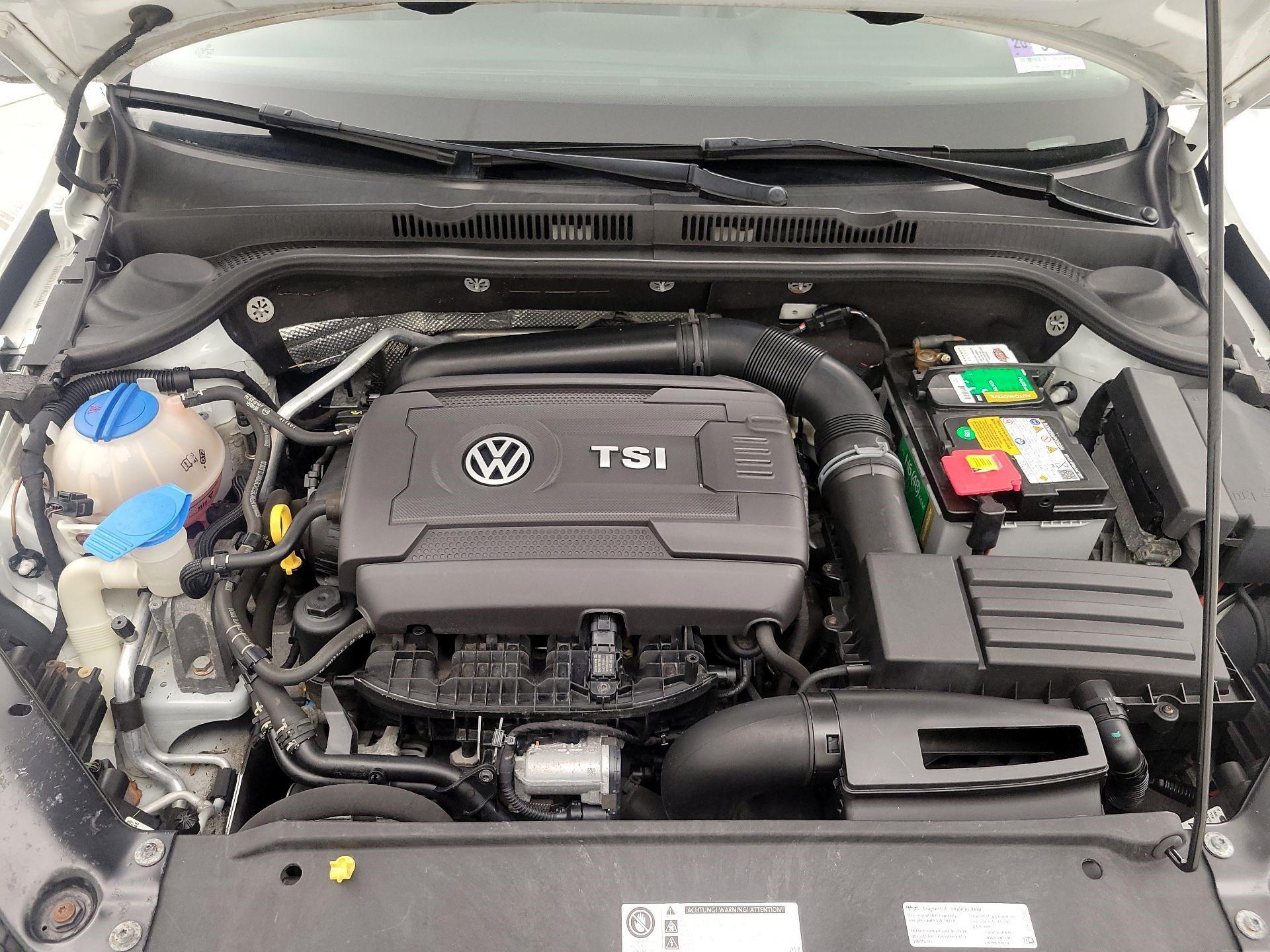 Thumbnail: 2015 Volkswagen Jetta - 20