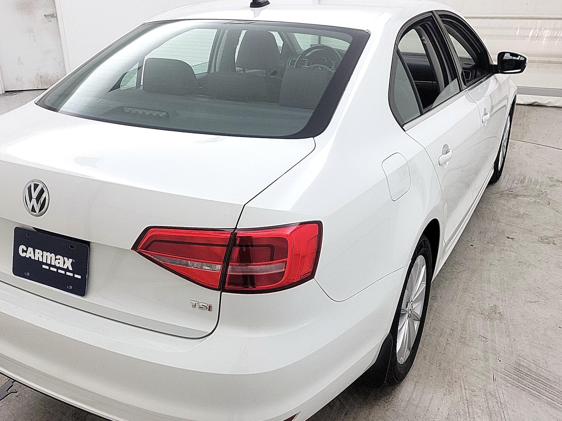 Thumbnail: 2015 Volkswagen Jetta - 5