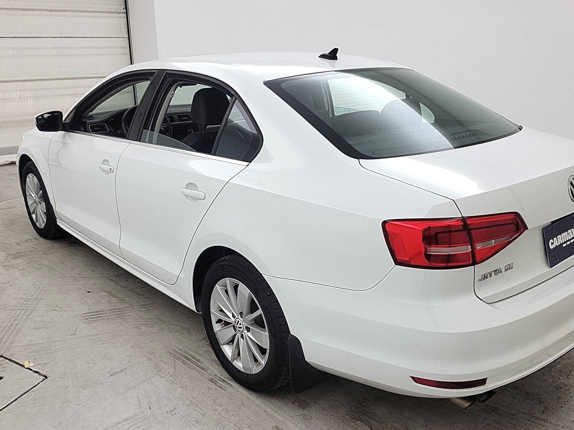 Thumbnail: 2015 Volkswagen Jetta - 7
