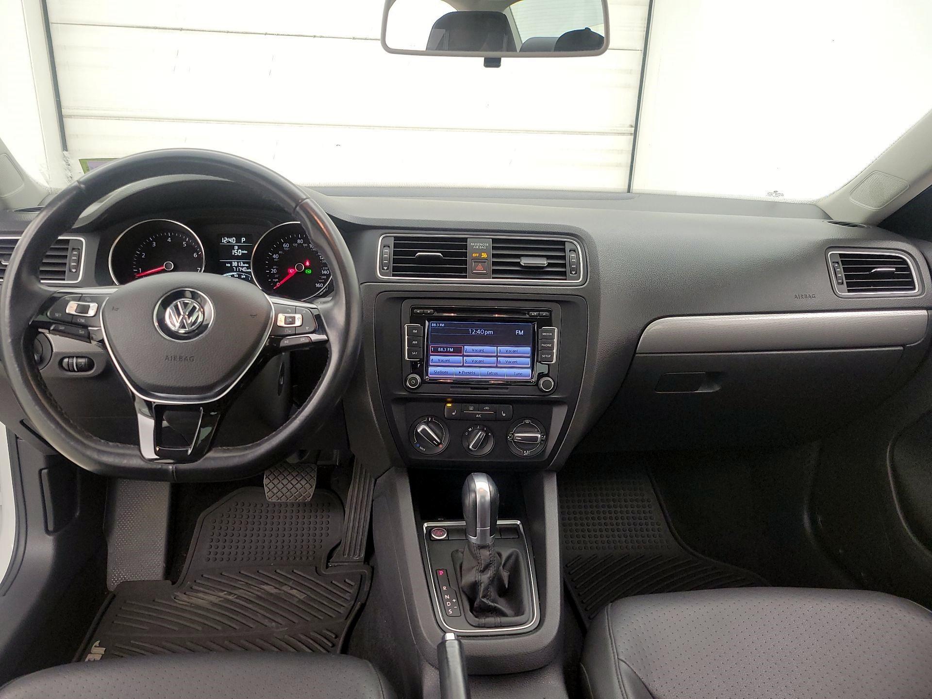 Thumbnail: 2015 Volkswagen Jetta - 8