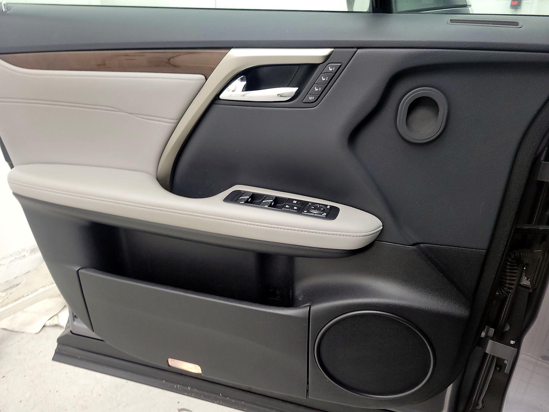 Thumbnail: 2018 Lexus RX - 12