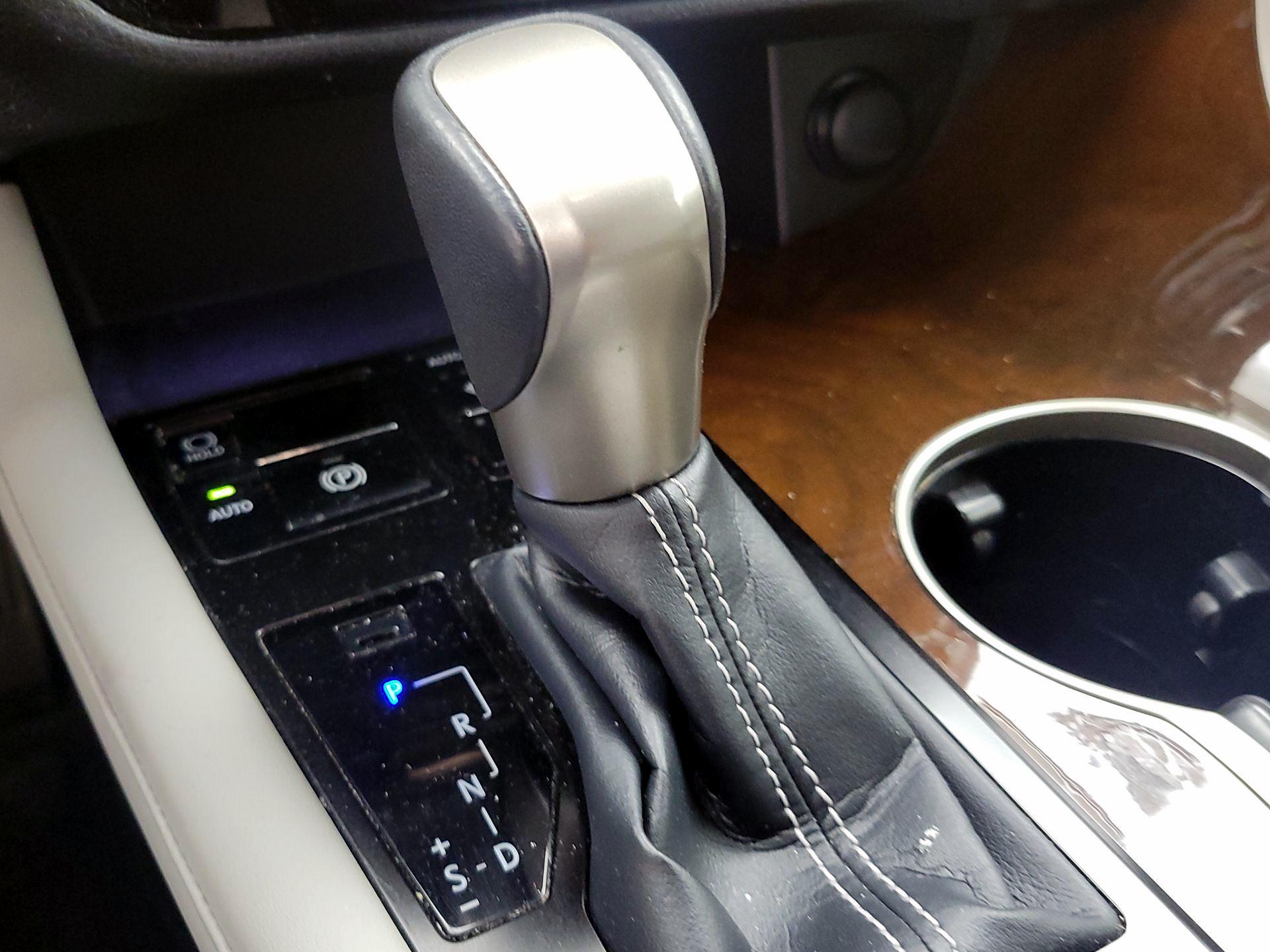 Thumbnail: 2018 Lexus RX - 17