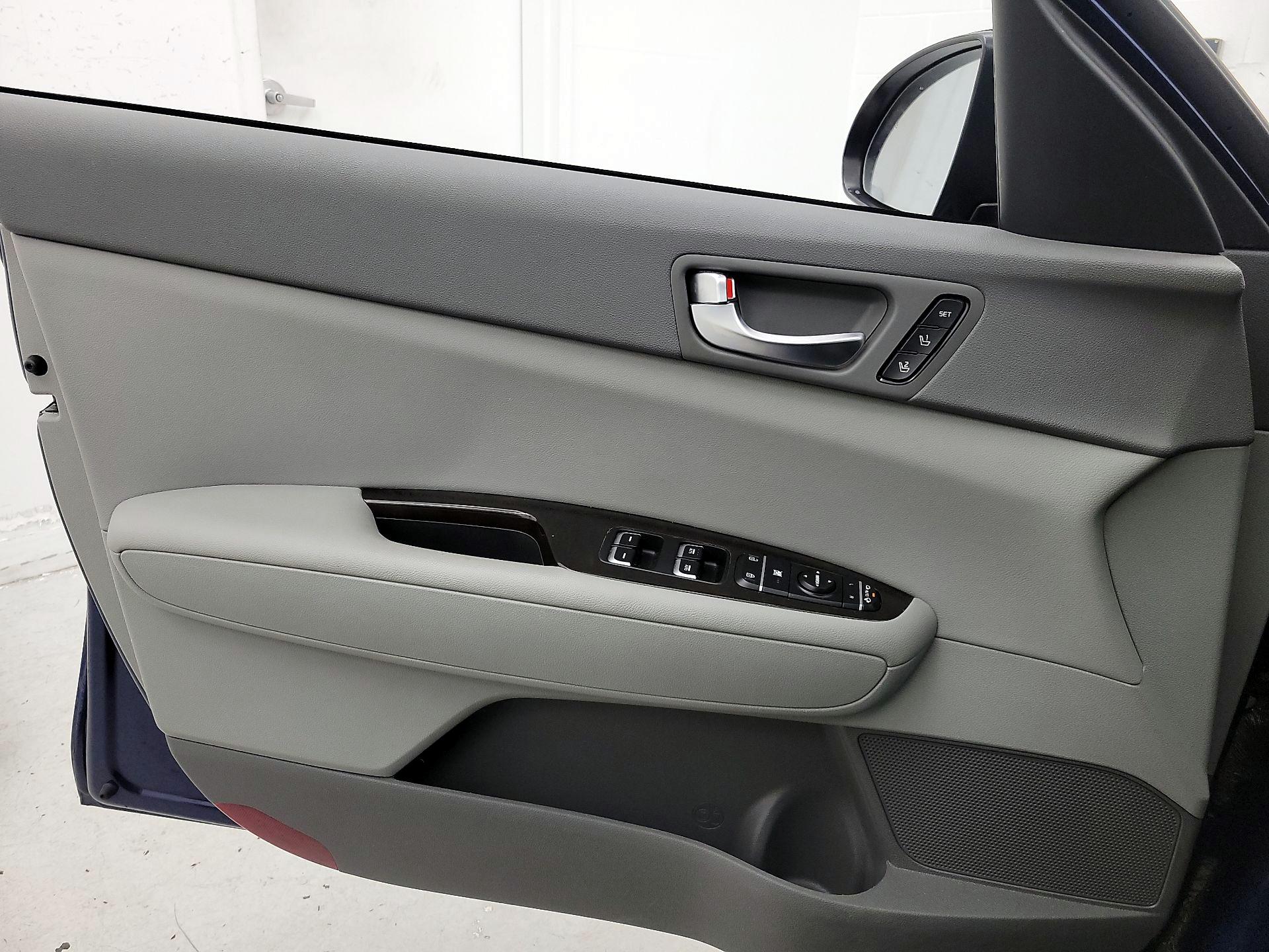 Thumbnail: 2018 Kia Optima - 12