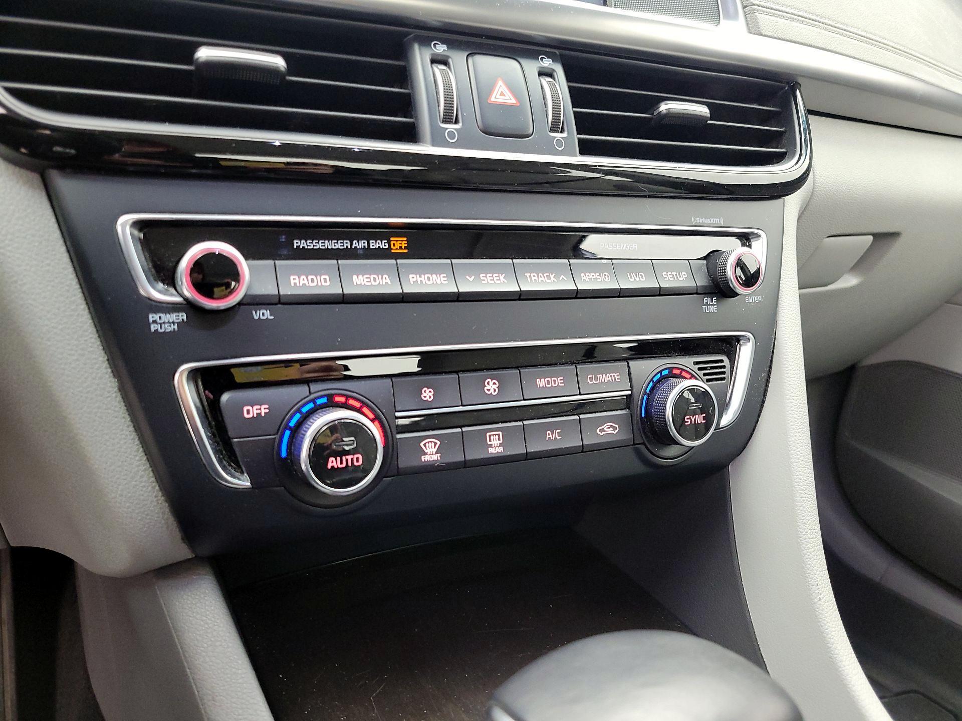 Thumbnail: 2018 Kia Optima - 16