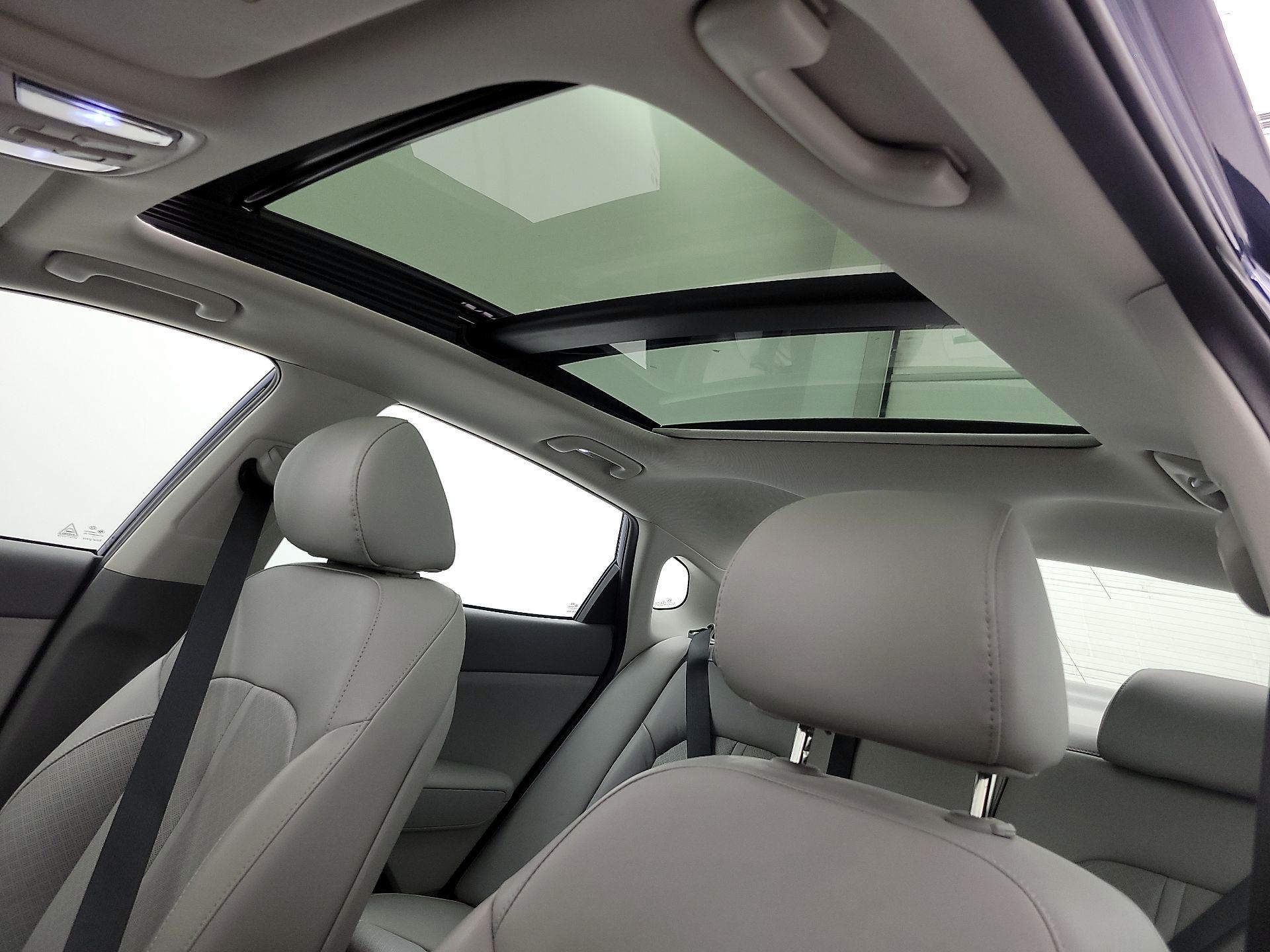 Thumbnail: 2018 Kia Optima - 19