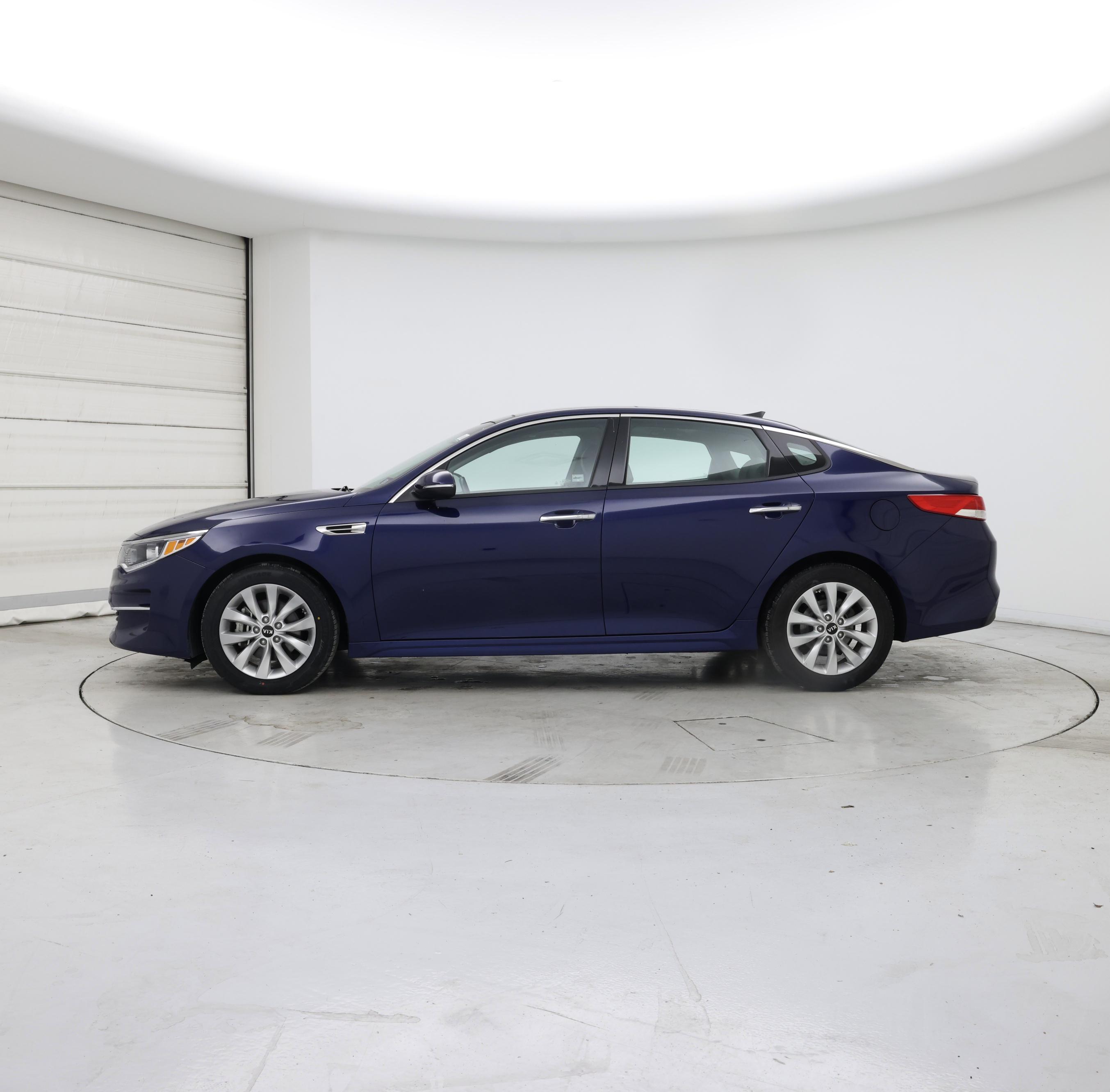 Thumbnail: 2018 Kia Optima - 3