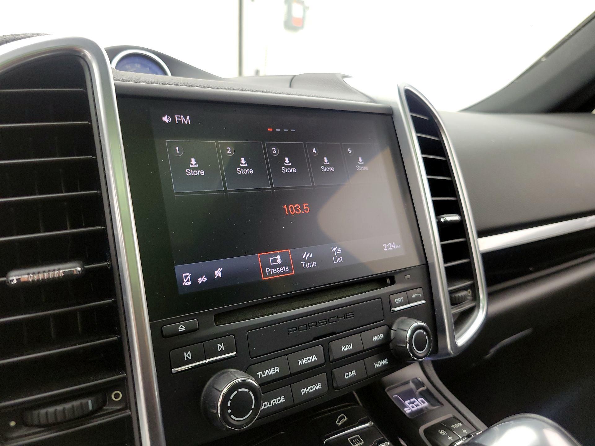 Thumbnail: 2018 Porsche Cayenne - 14