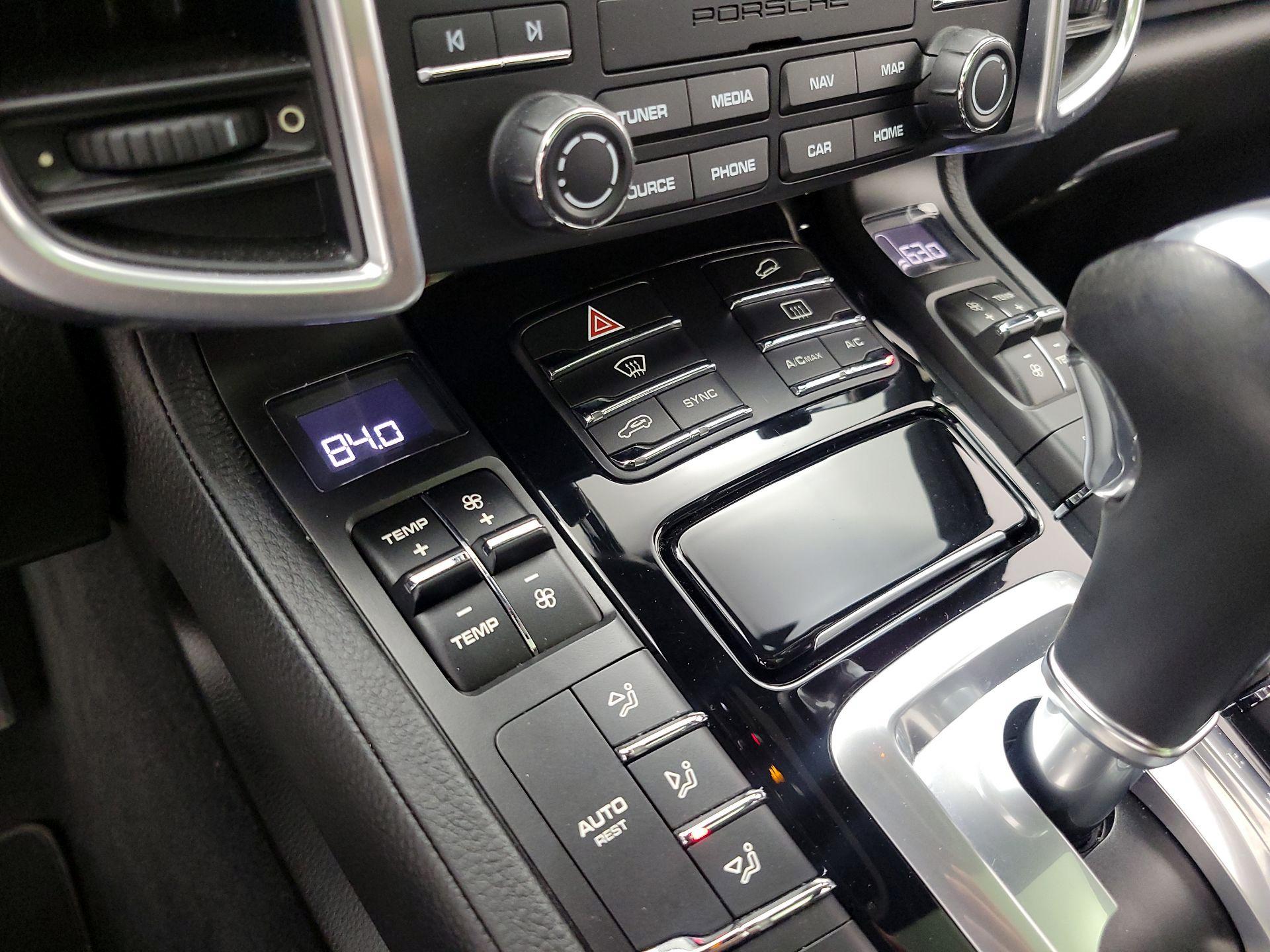 Thumbnail: 2018 Porsche Cayenne - 15