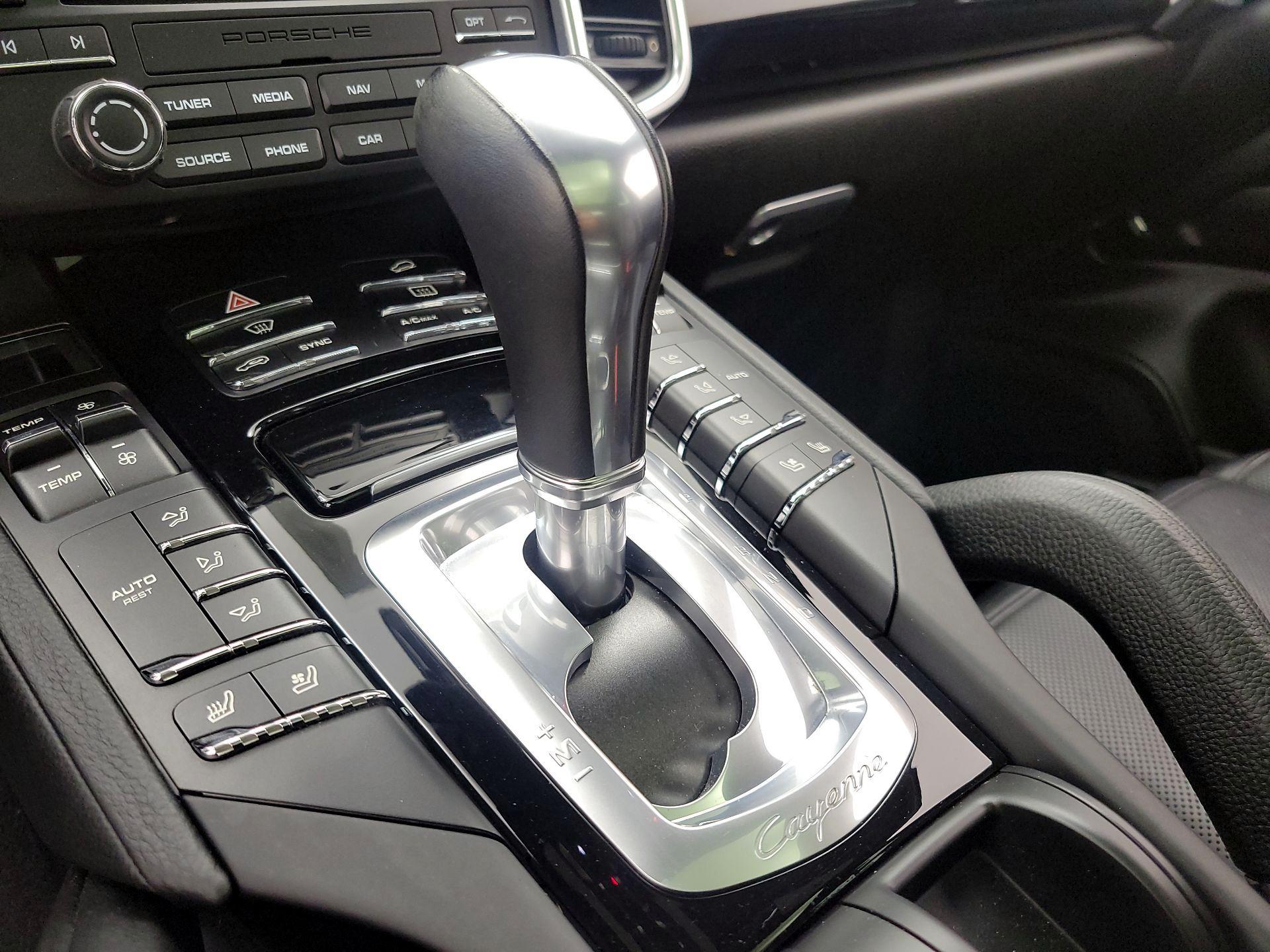 Thumbnail: 2018 Porsche Cayenne - 16