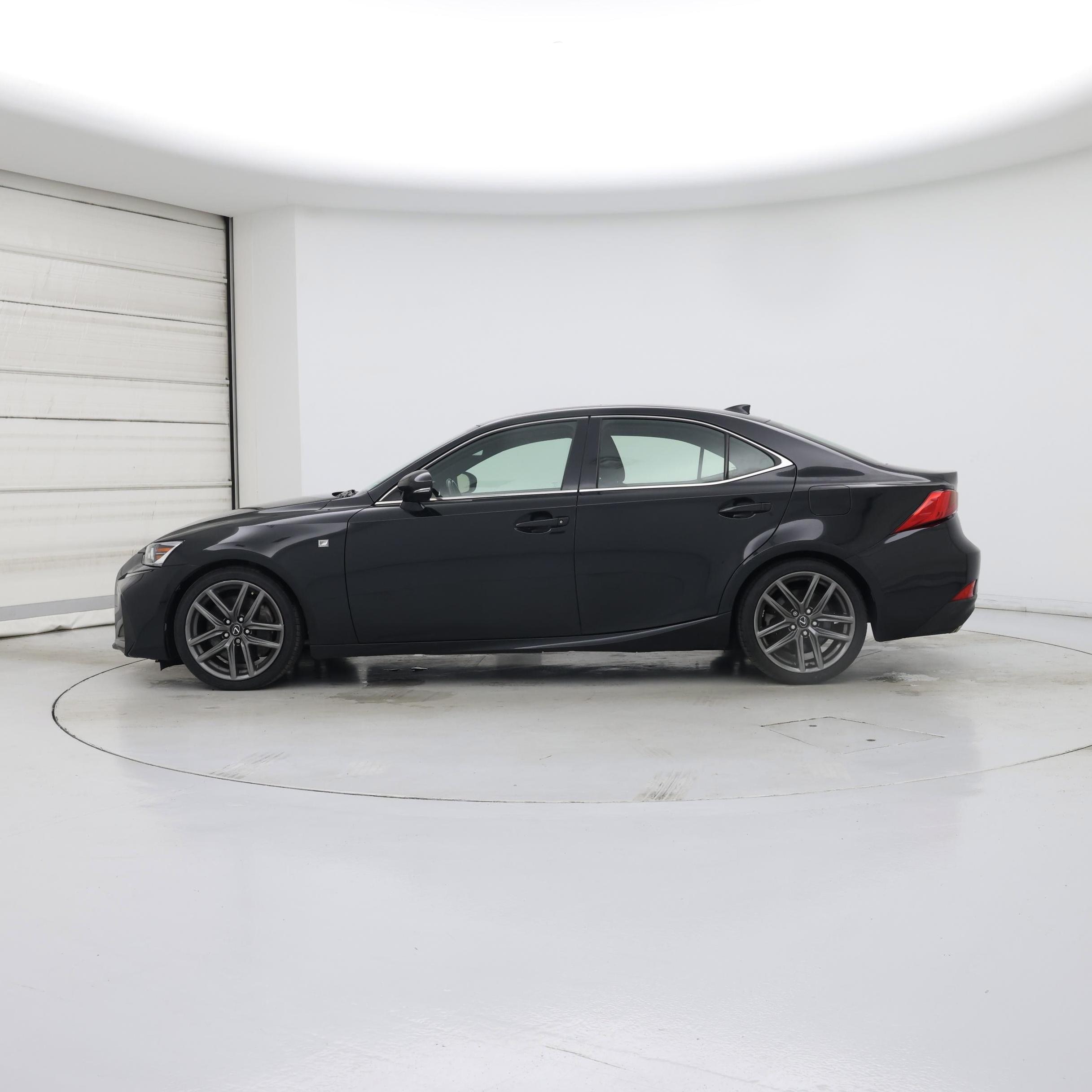 Thumbnail: 2018 Lexus IS - 3