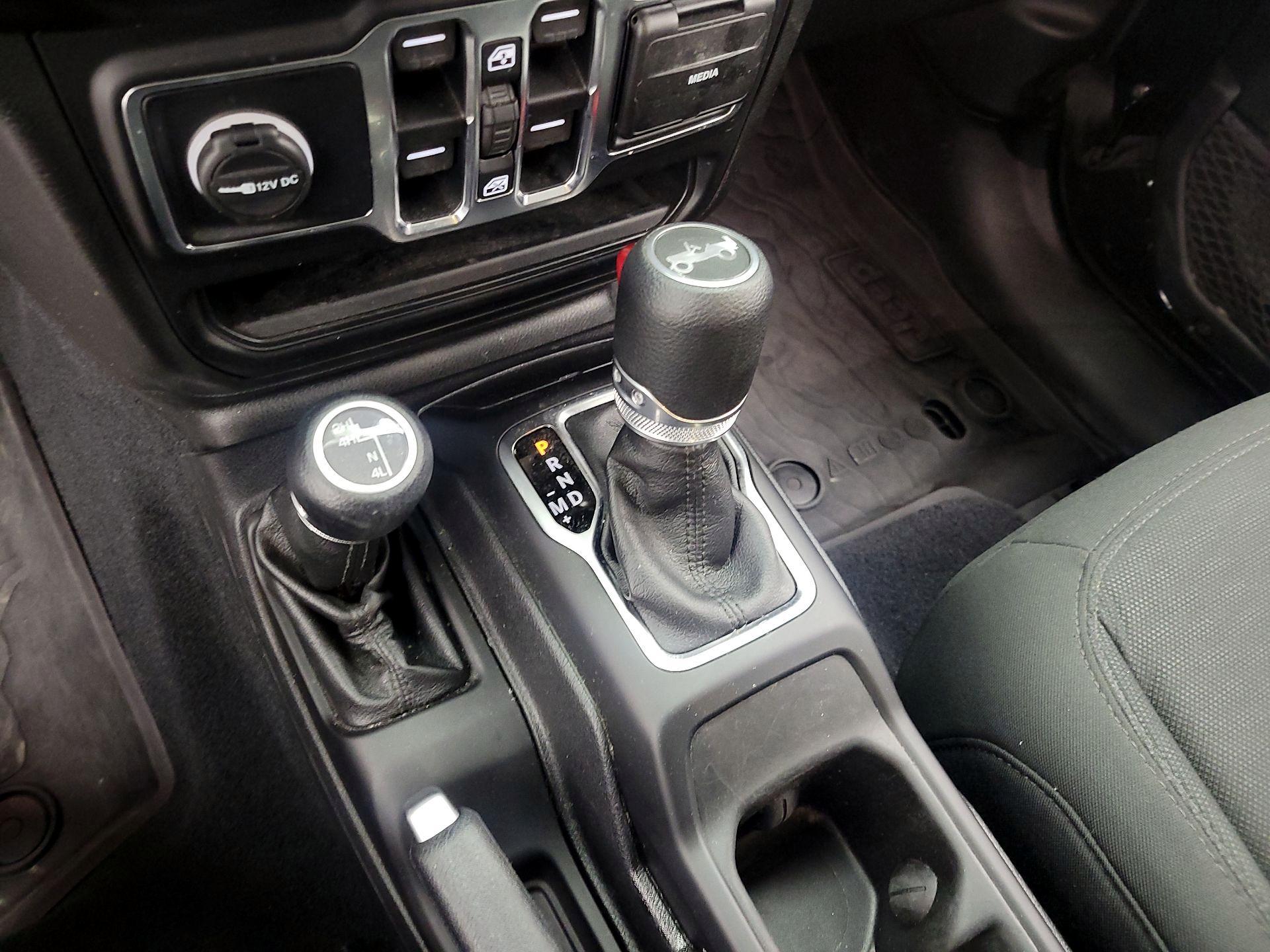 Thumbnail: 2020 Jeep Wrangler - 17