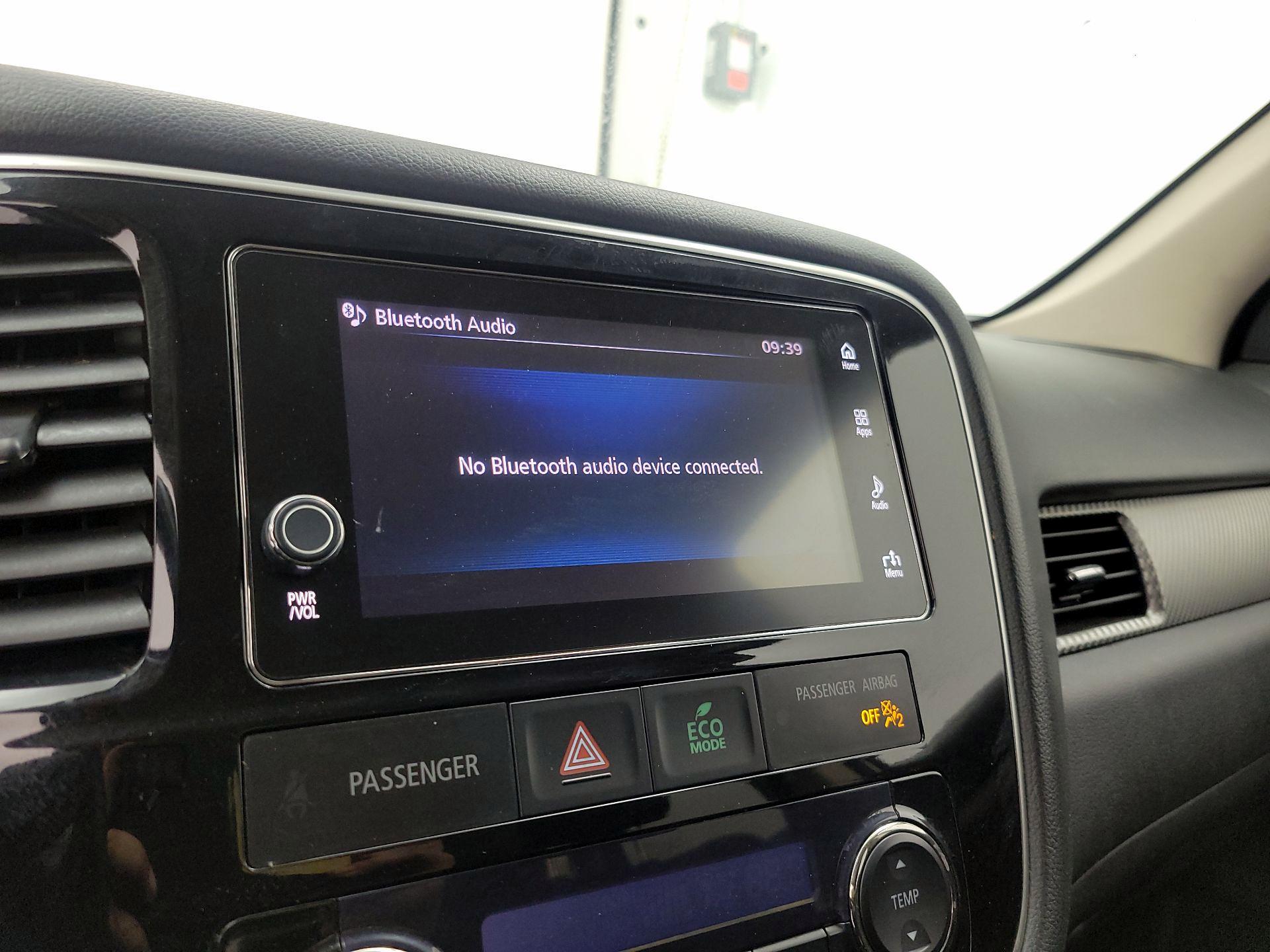 Thumbnail: 2018 Mitsubishi Outlander - 15