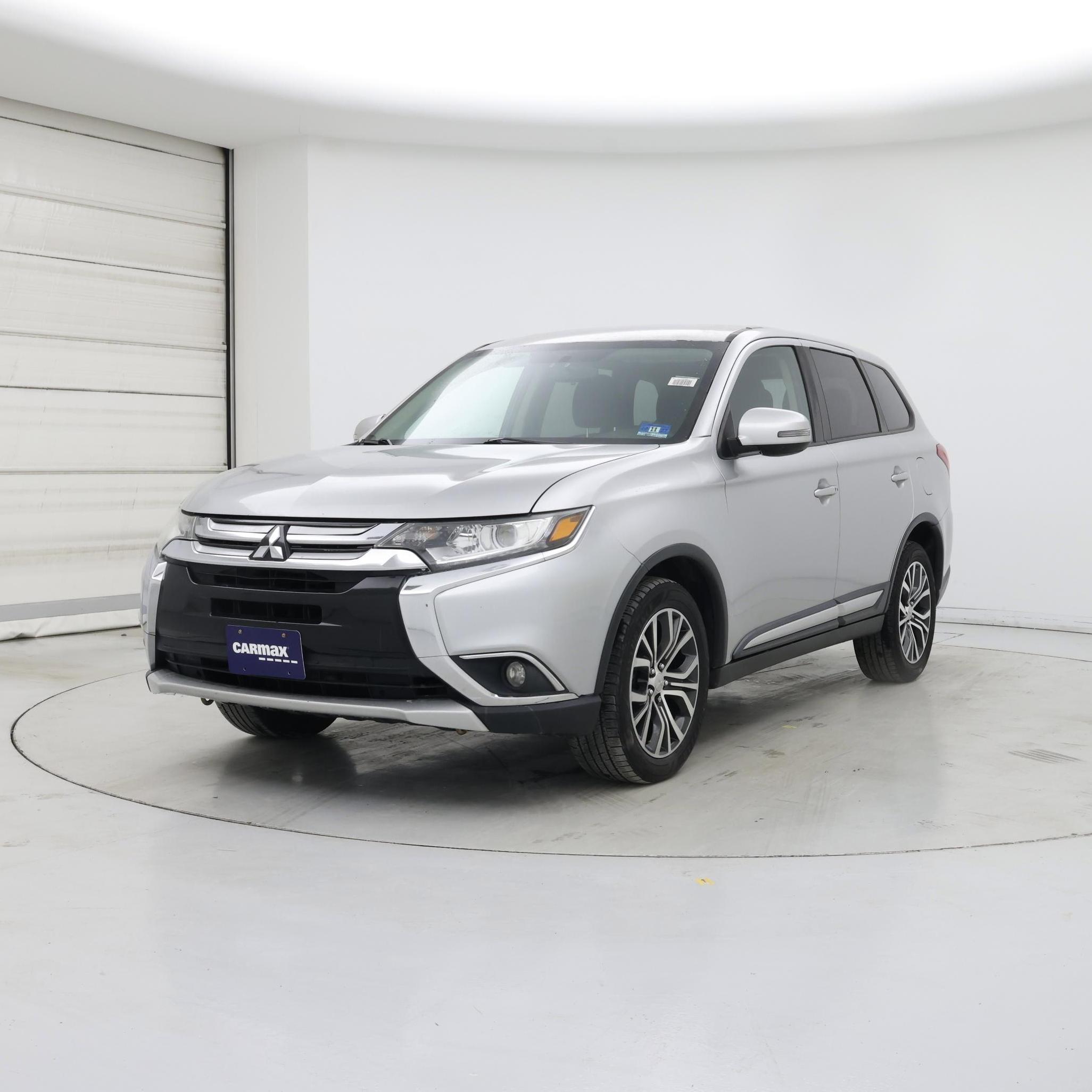 Thumbnail: 2018 Mitsubishi Outlander - 4