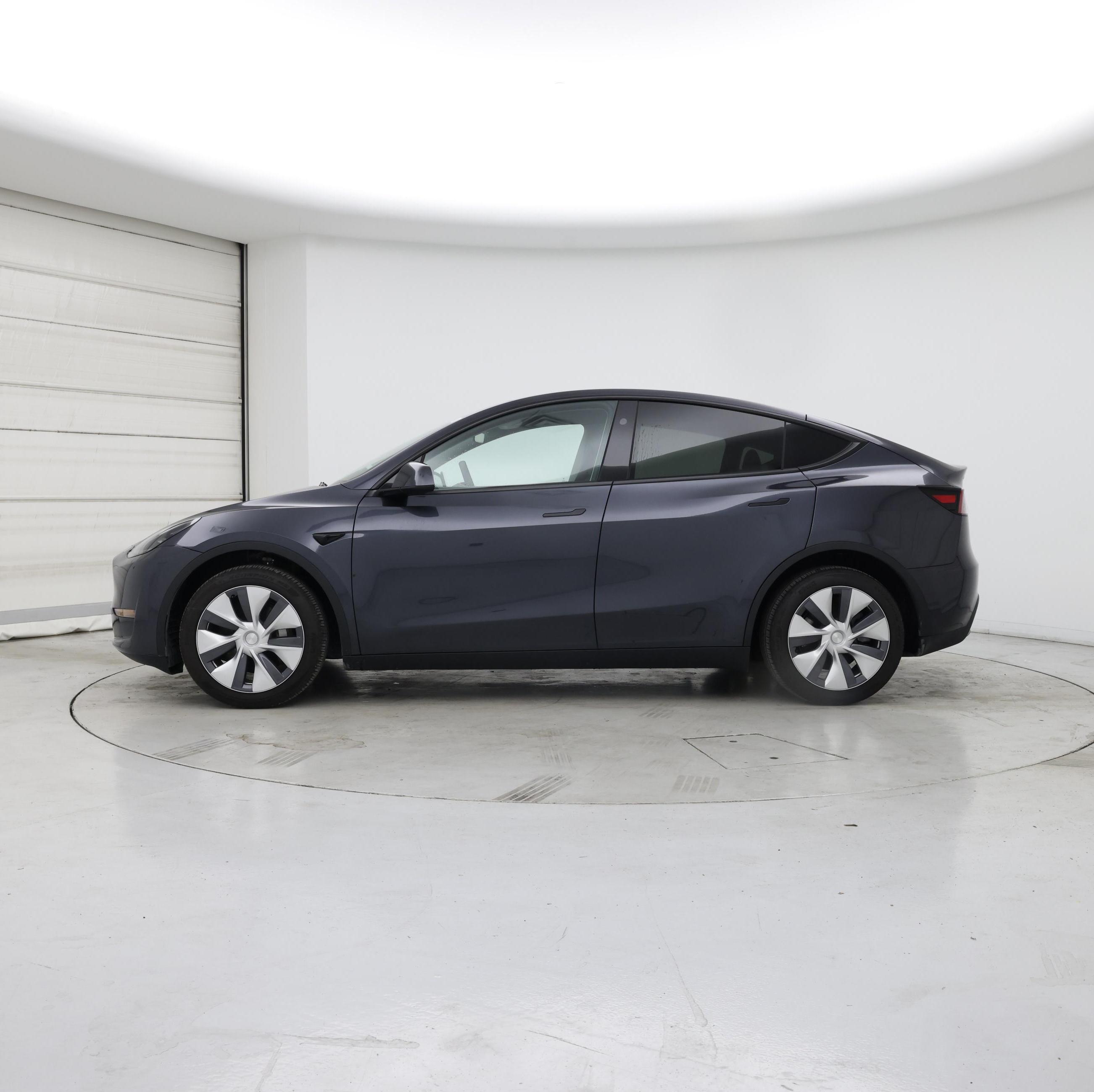 Thumbnail: 2024 Tesla Model Y - 3