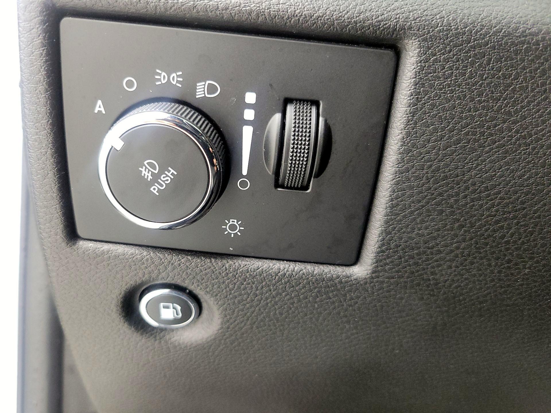 Thumbnail: 2019 Jeep Grand Cherokee - 13