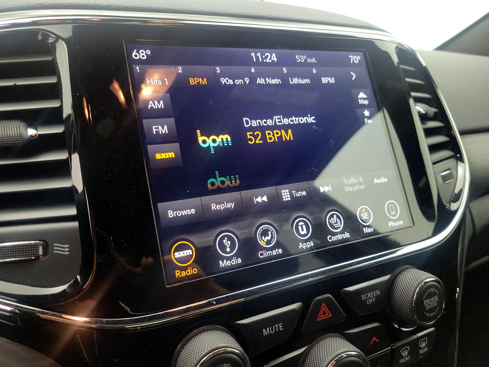 Thumbnail: 2019 Jeep Grand Cherokee - 16