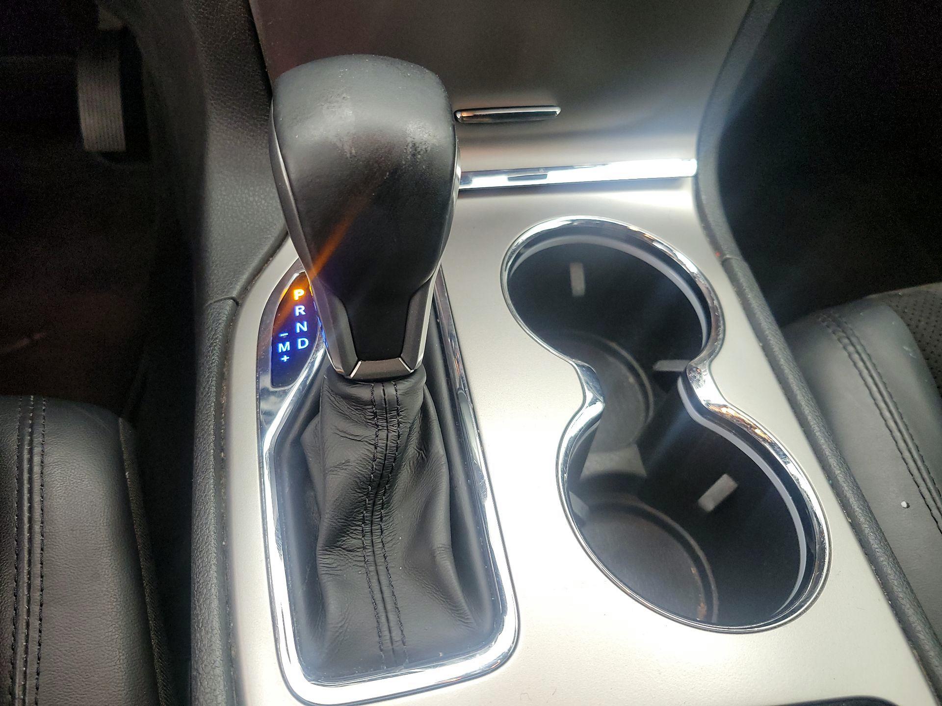 Thumbnail: 2019 Jeep Grand Cherokee - 18