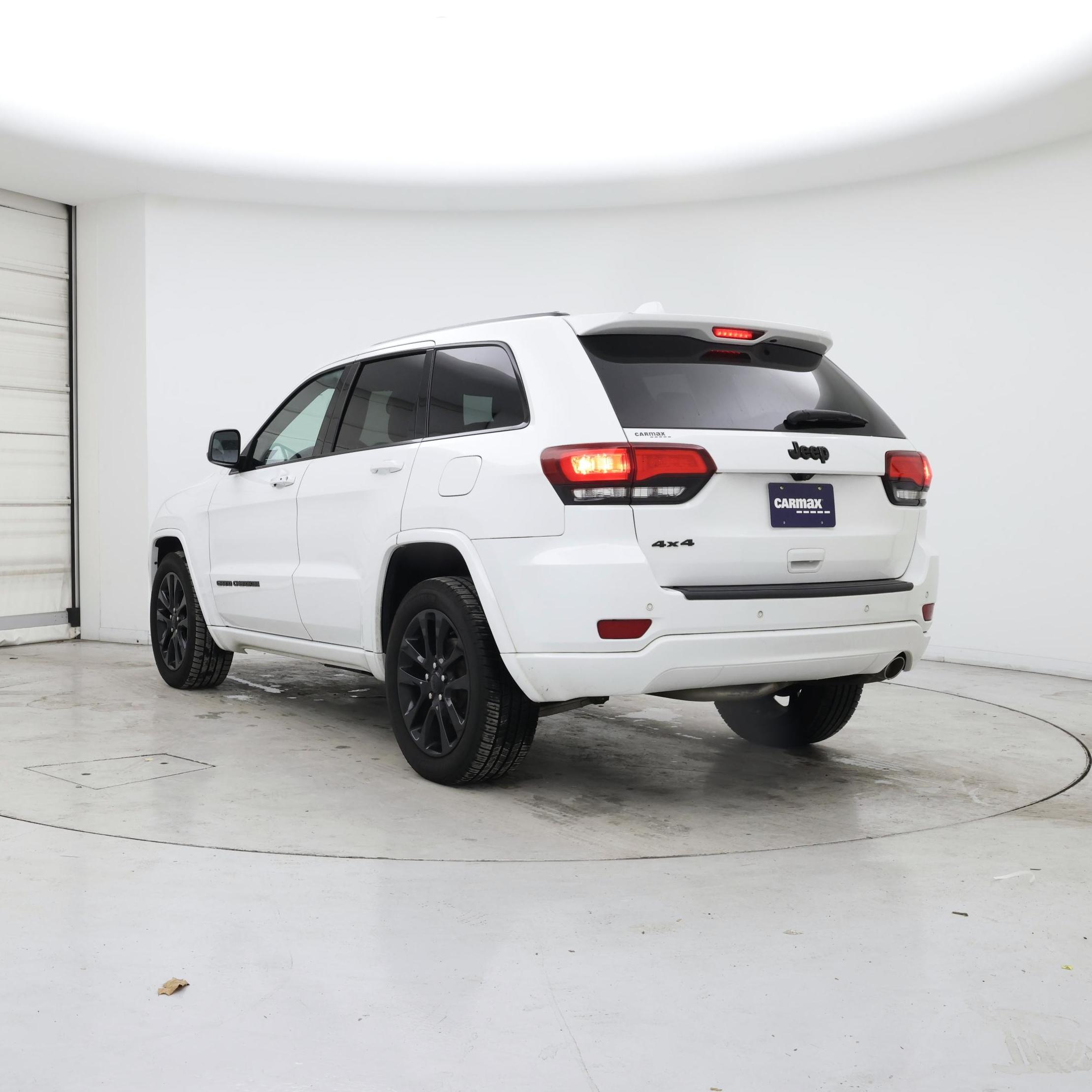 Thumbnail: 2019 Jeep Grand Cherokee - 2