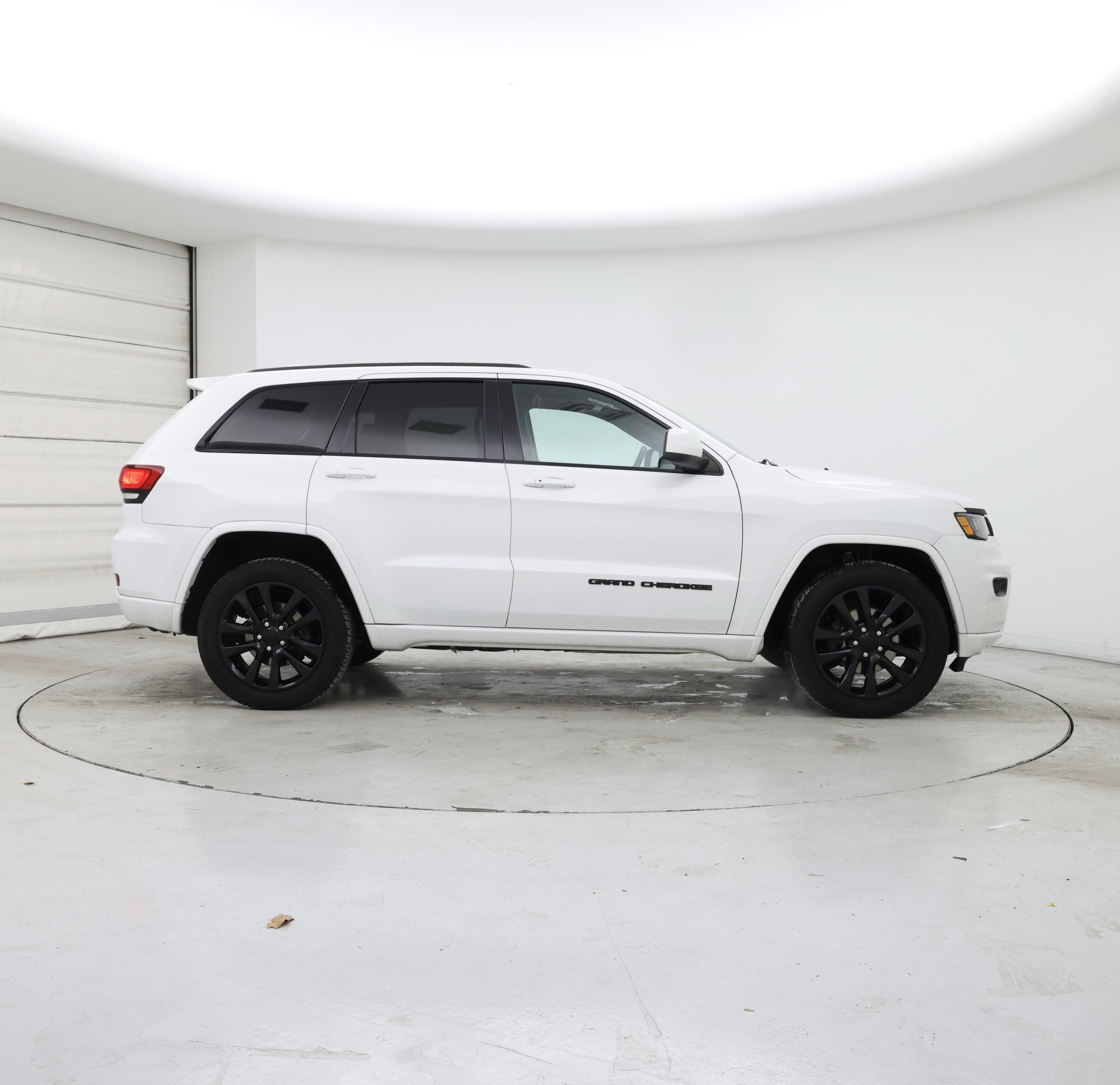 Thumbnail: 2019 Jeep Grand Cherokee - 7